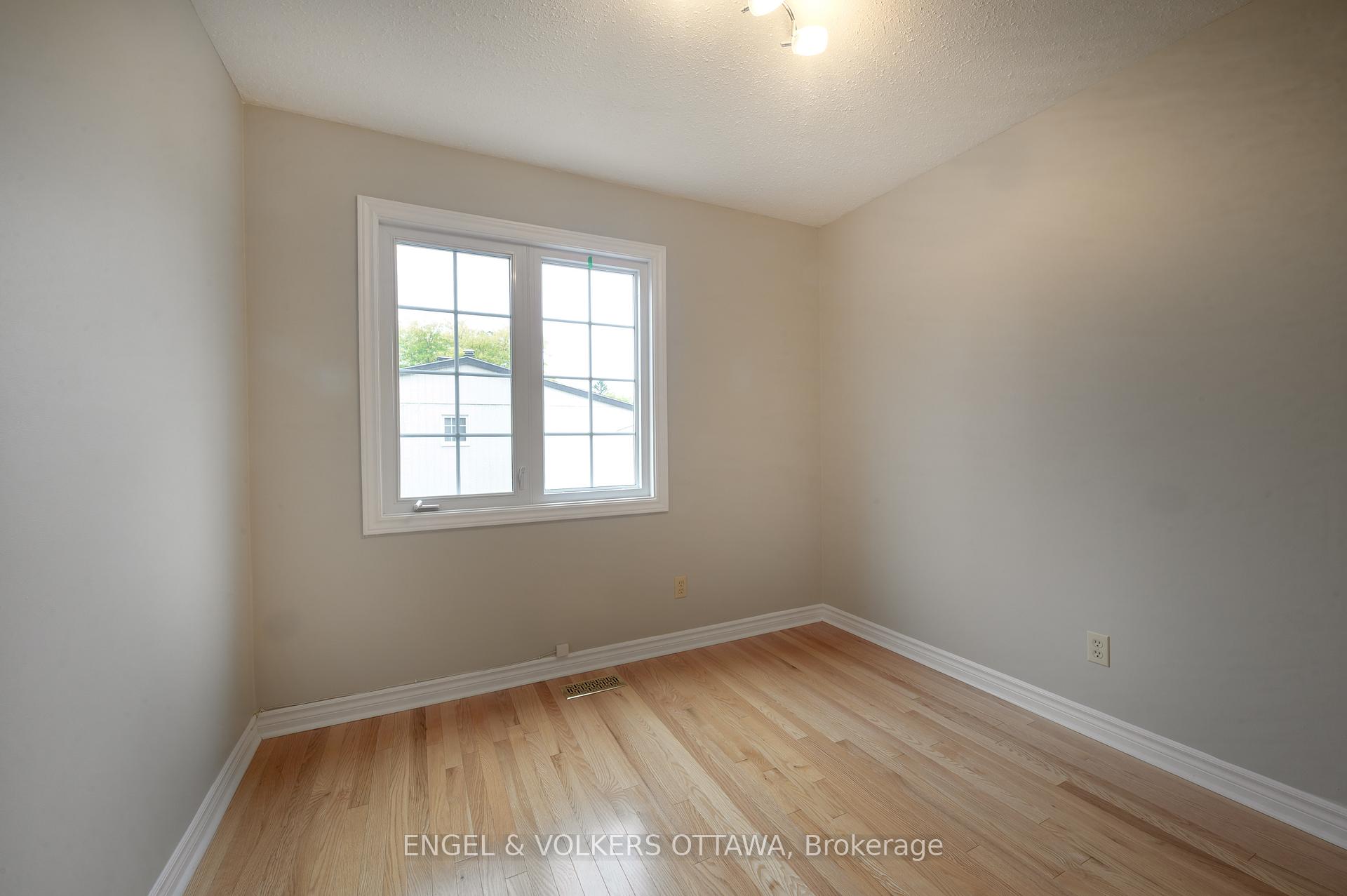 Photo 24 of 355 Kintyre Private, Ottawa, Carleton Square — HOMEH