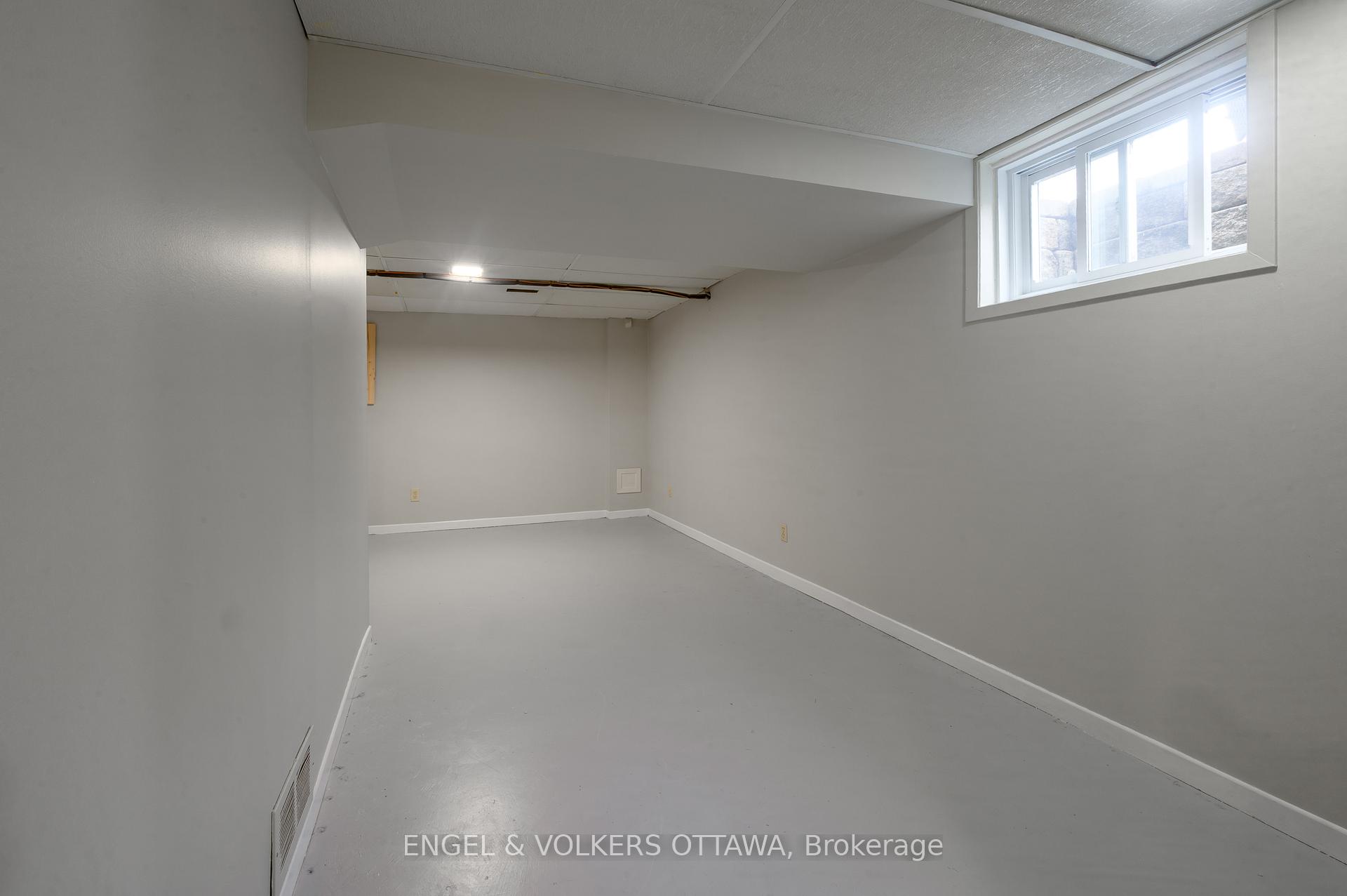 Photo 35 of 355 Kintyre Private, Ottawa, Carleton Square — HOMEH