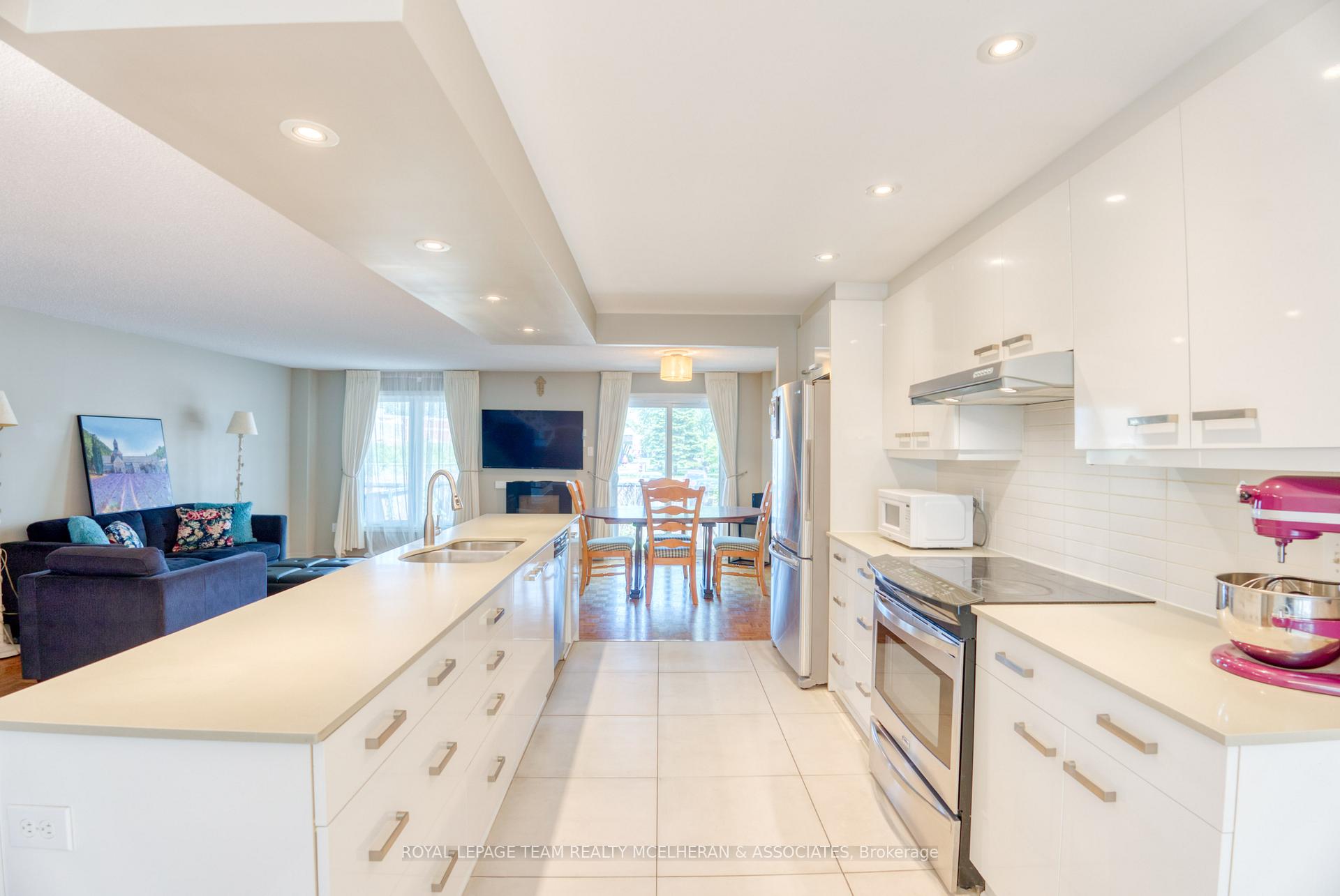 Photo 12 of Unit 84, 63 River Garden Private, Ottawa, Mooneys Bay/Riverside Park — HOMEH