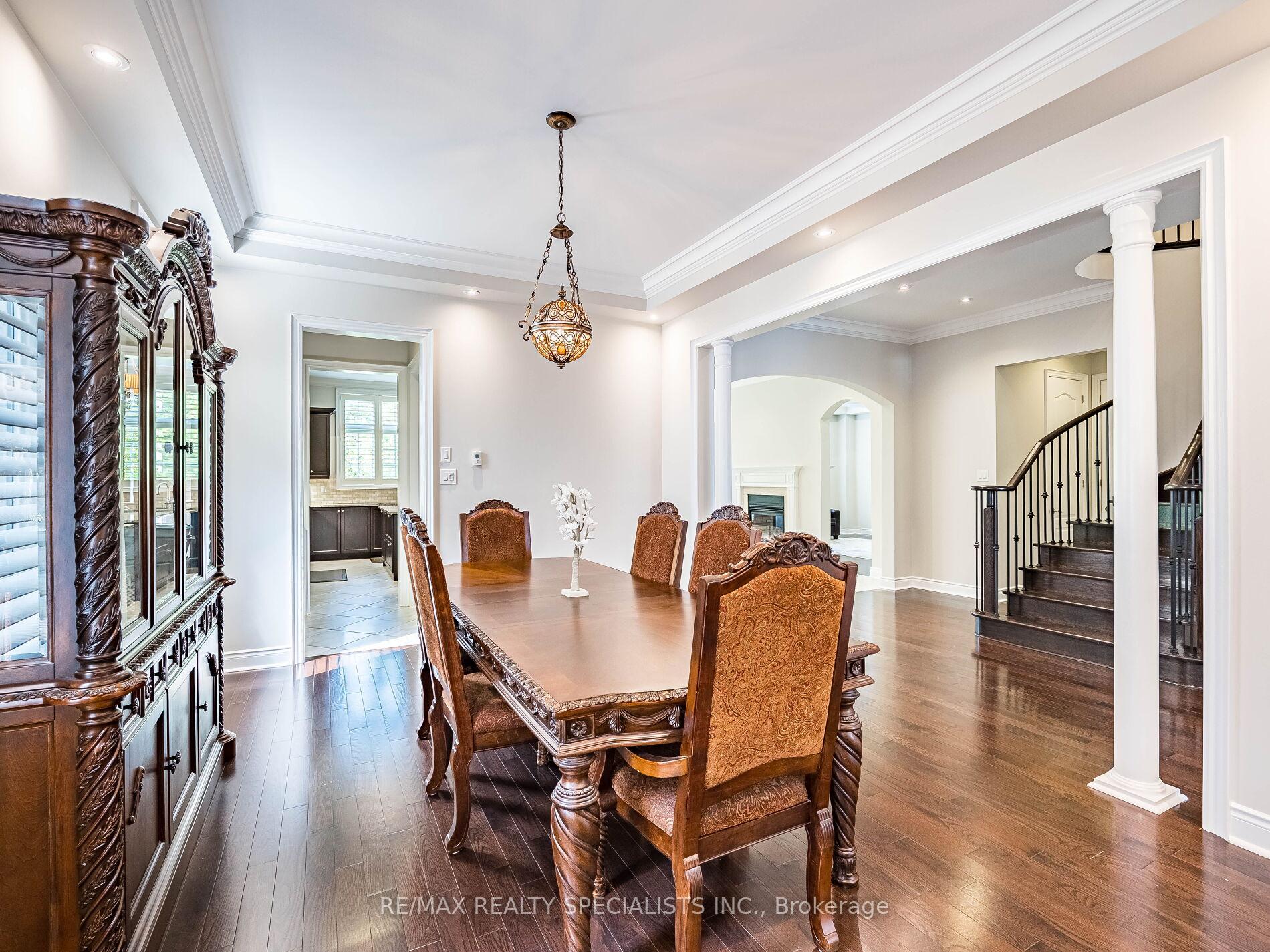 Photo 12 of 28 Elbern Markell Drive W, Brampton, Credit Valley — HOMEH