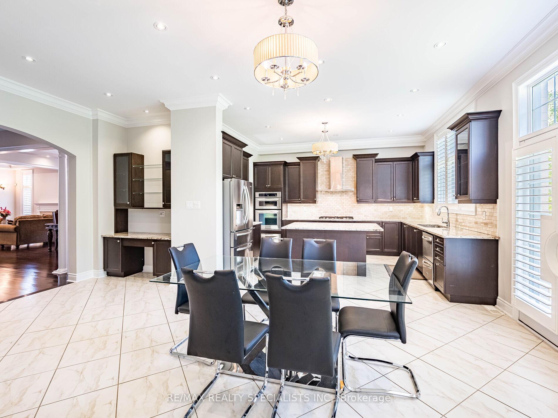 Photo 21 of 28 Elbern Markell Drive W, Brampton, Credit Valley — HOMEH