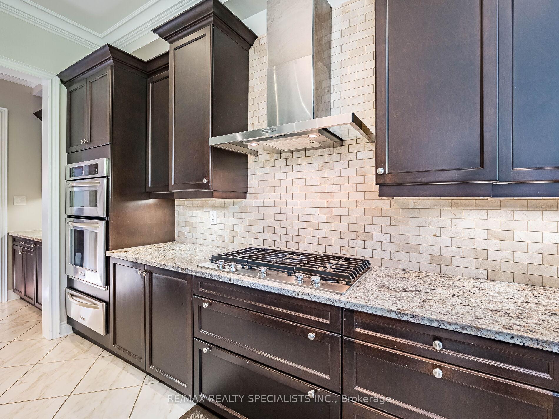 Photo 22 of 28 Elbern Markell Drive W, Brampton, Credit Valley — HOMEH