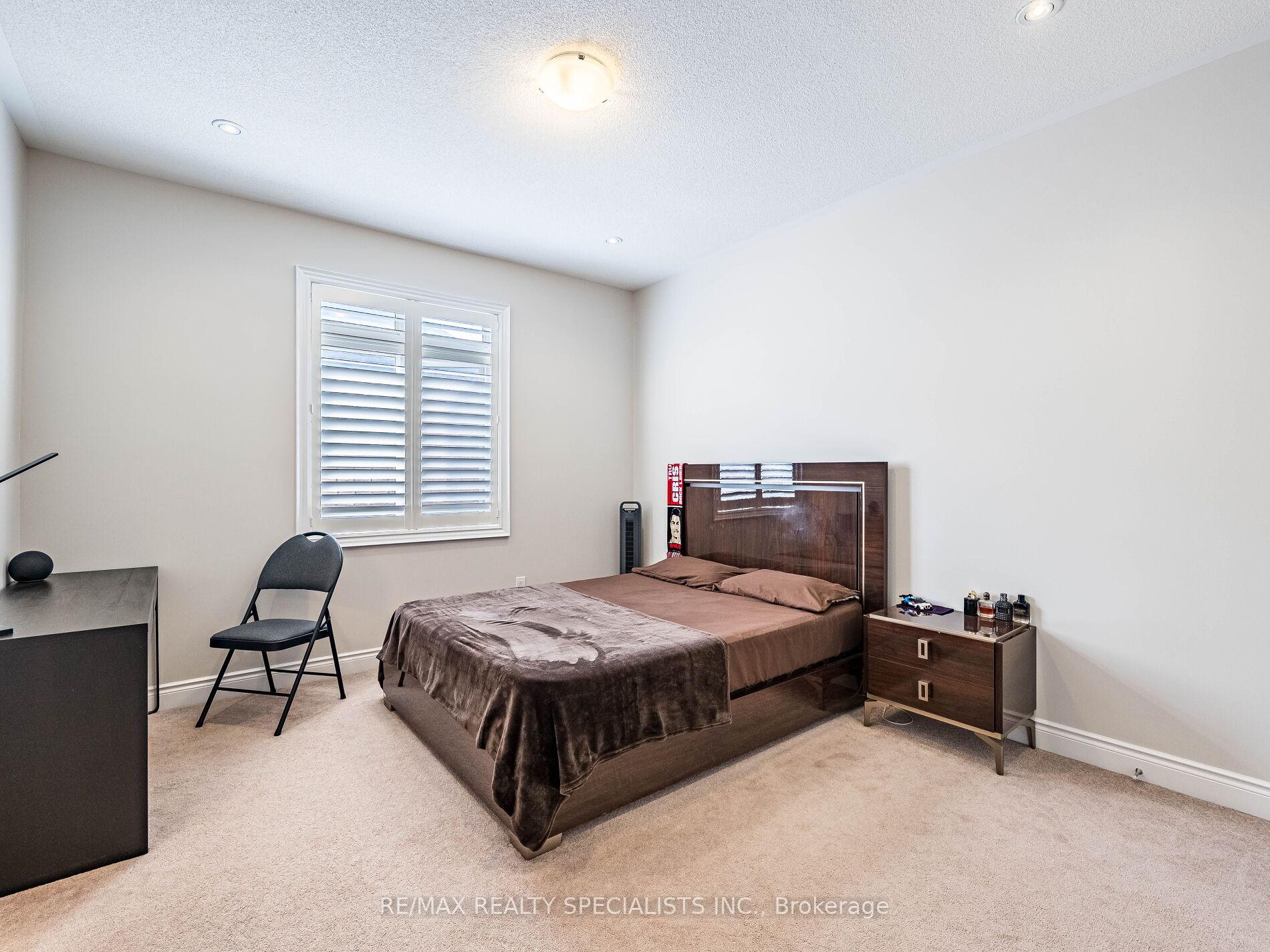 Photo 31 of 28 Elbern Markell Drive W, Brampton, Credit Valley — HOMEH