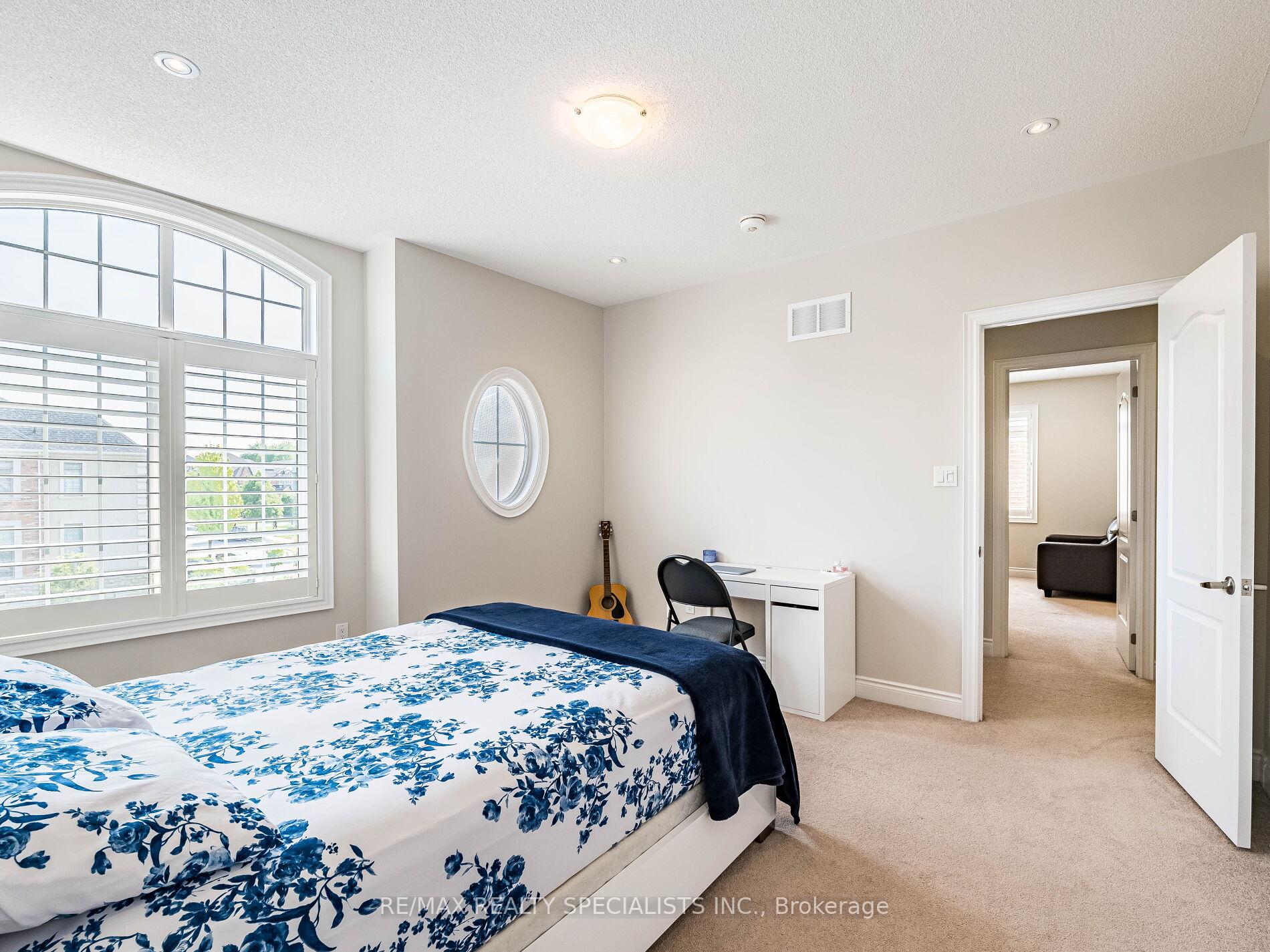 Photo 34 of 28 Elbern Markell Drive W, Brampton, Credit Valley — HOMEH