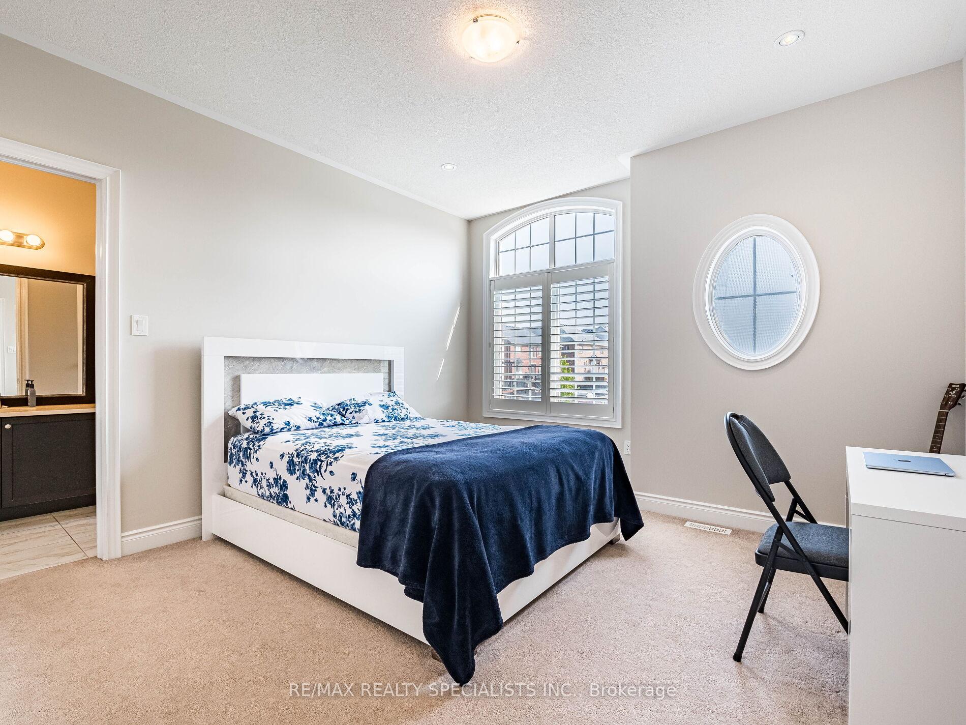 Photo 35 of 28 Elbern Markell Drive W, Brampton, Credit Valley — HOMEH