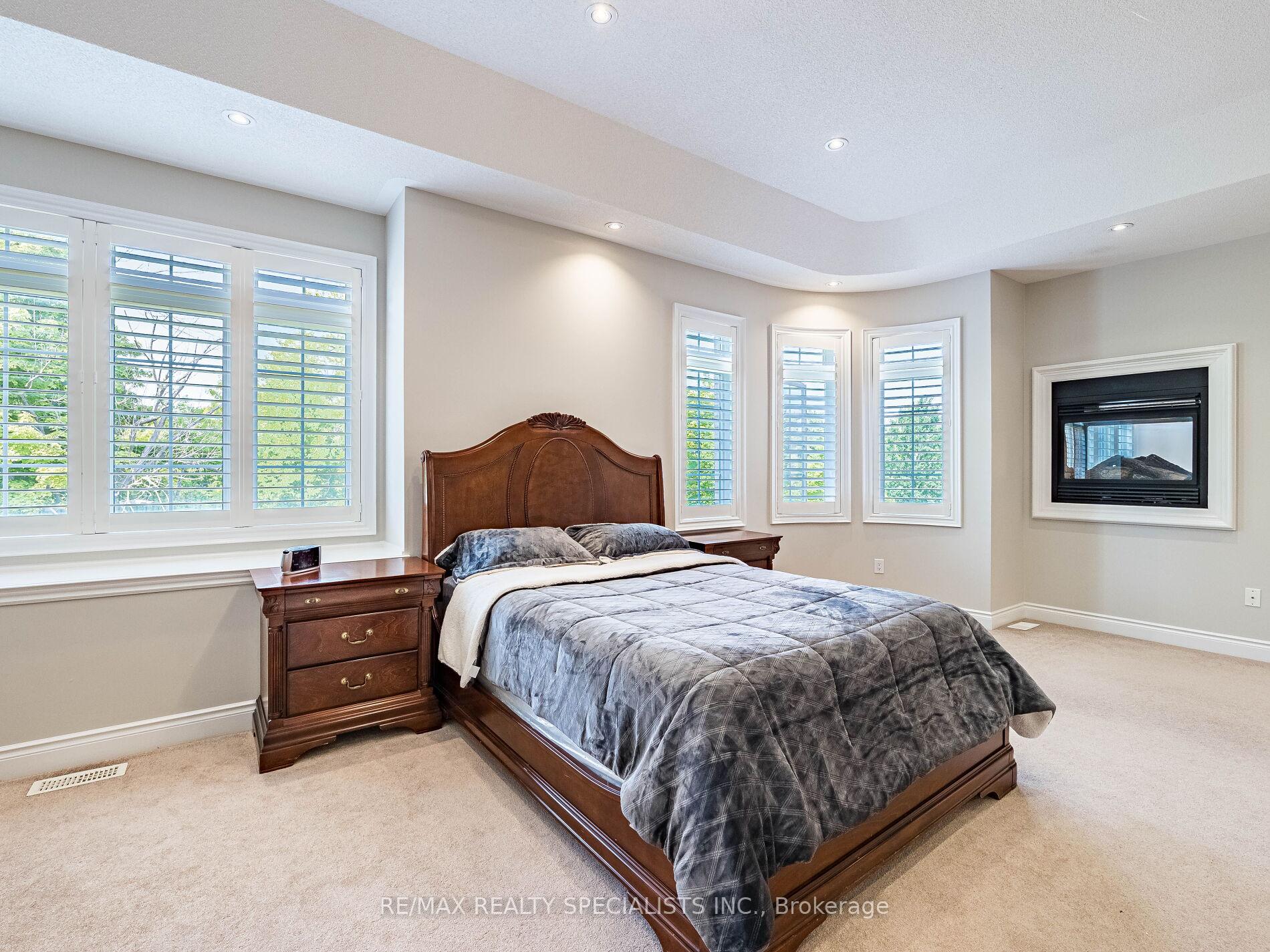 Photo 36 of 28 Elbern Markell Drive W, Brampton, Credit Valley — HOMEH