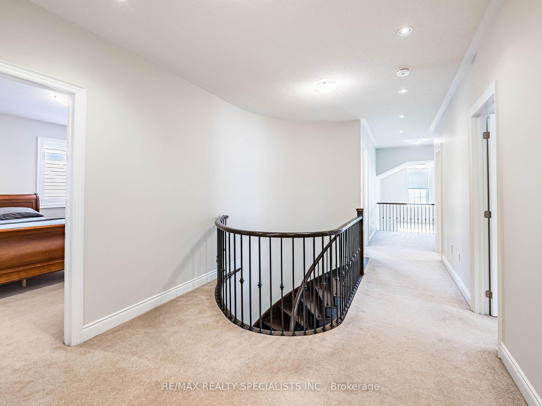 Photo 41 of 28 Elbern Markell Drive W, Brampton, Credit Valley — HOMEH