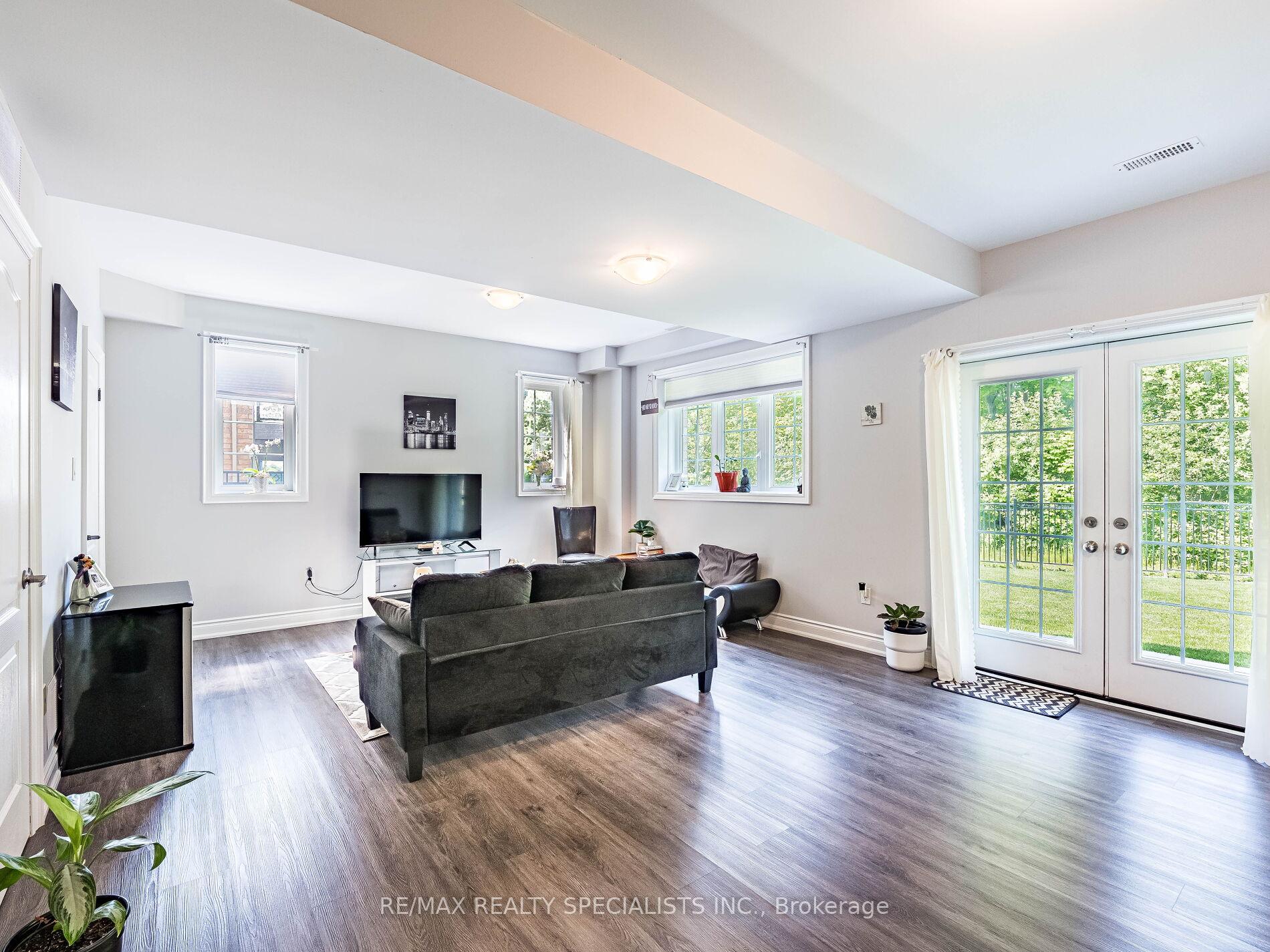 Photo 42 of 28 Elbern Markell Drive W, Brampton, Credit Valley — HOMEH