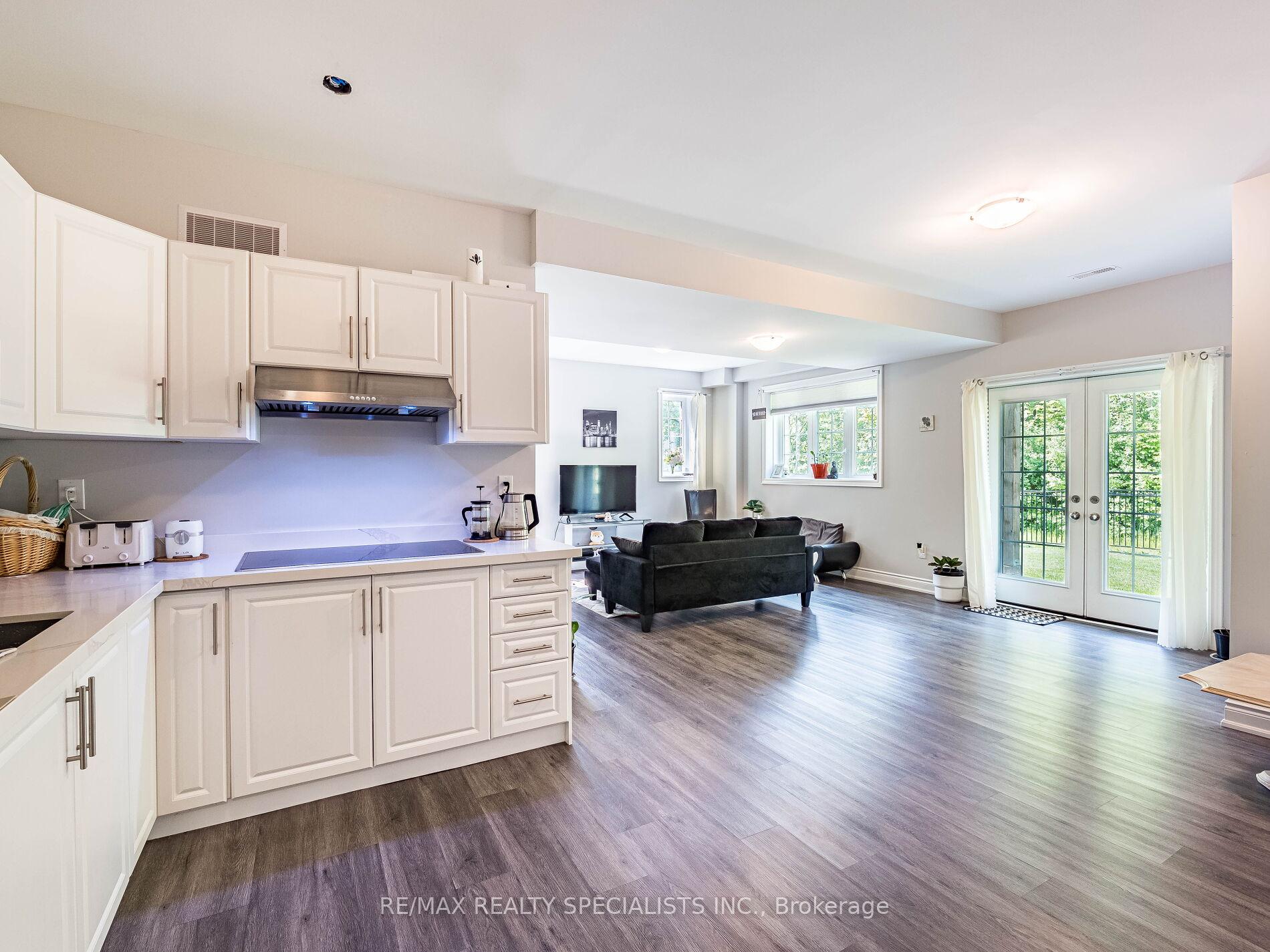 Photo 43 of 28 Elbern Markell Drive W, Brampton, Credit Valley — HOMEH