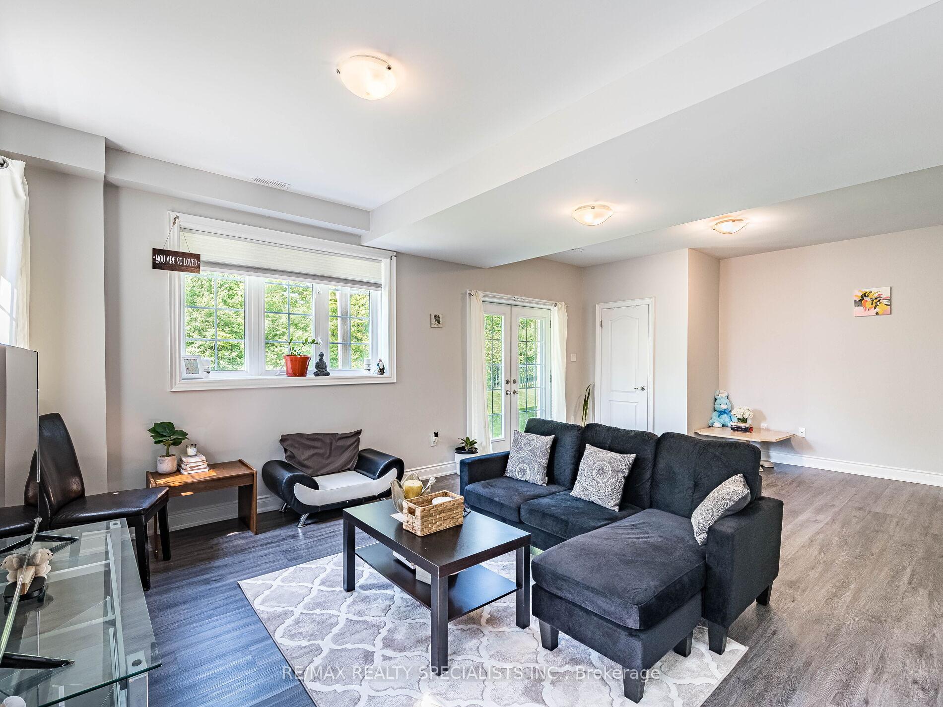 Photo 46 of 28 Elbern Markell Drive W, Brampton, Credit Valley — HOMEH