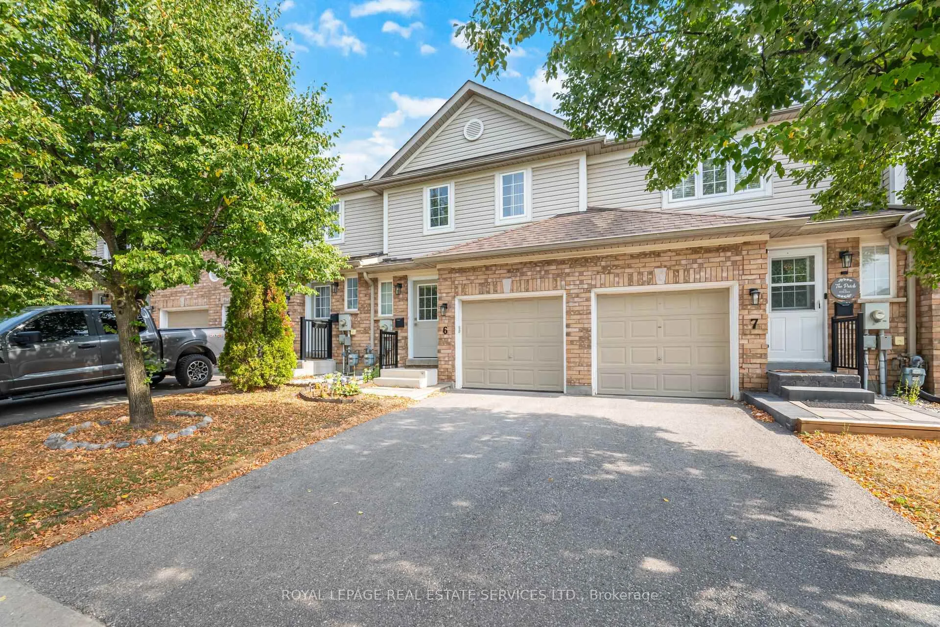 Photo 3 of Unit 6, 430 Mapleview Drive E, Barrie, Painswick South — HOMEH