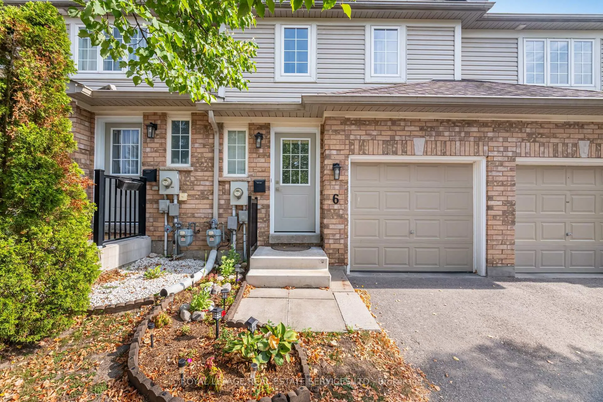 Photo 5 of Unit 6, 430 Mapleview Drive E, Barrie, Painswick South — HOMEH