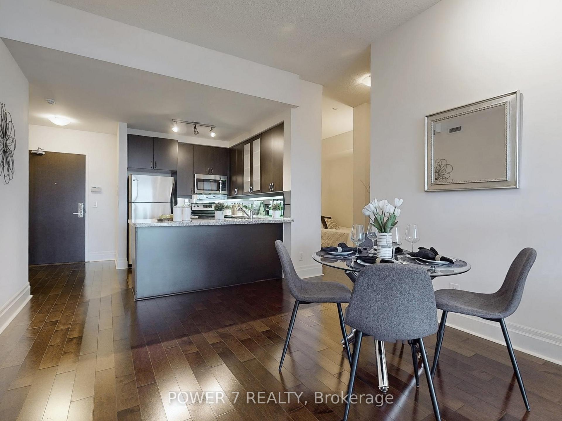 Photo 3 of Unit 903, 1 Upper Duke Crescent, Markham, Unionville — HOMEH