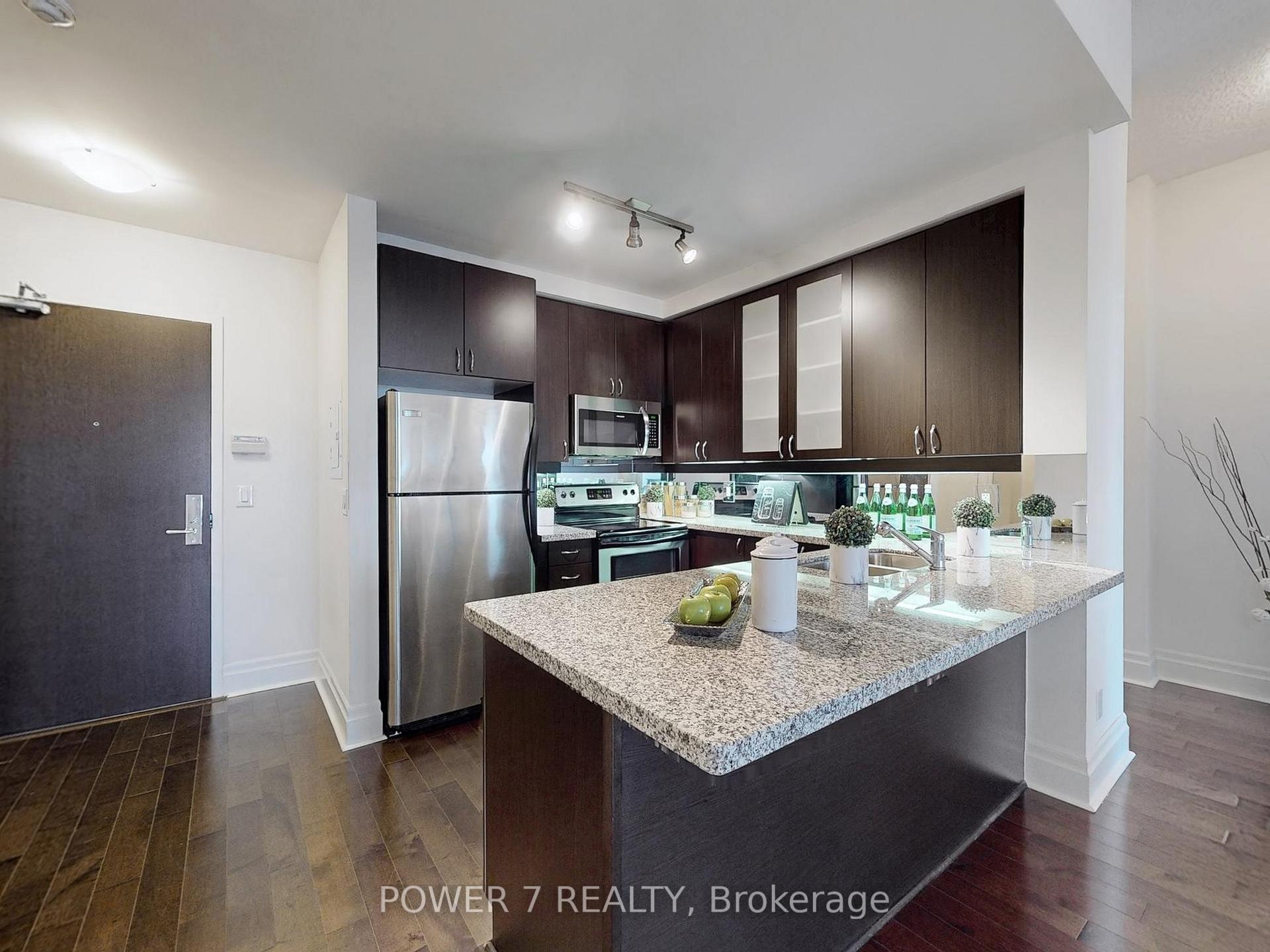 Photo 4 of Unit 903, 1 Upper Duke Crescent, Markham, Unionville — HOMEH