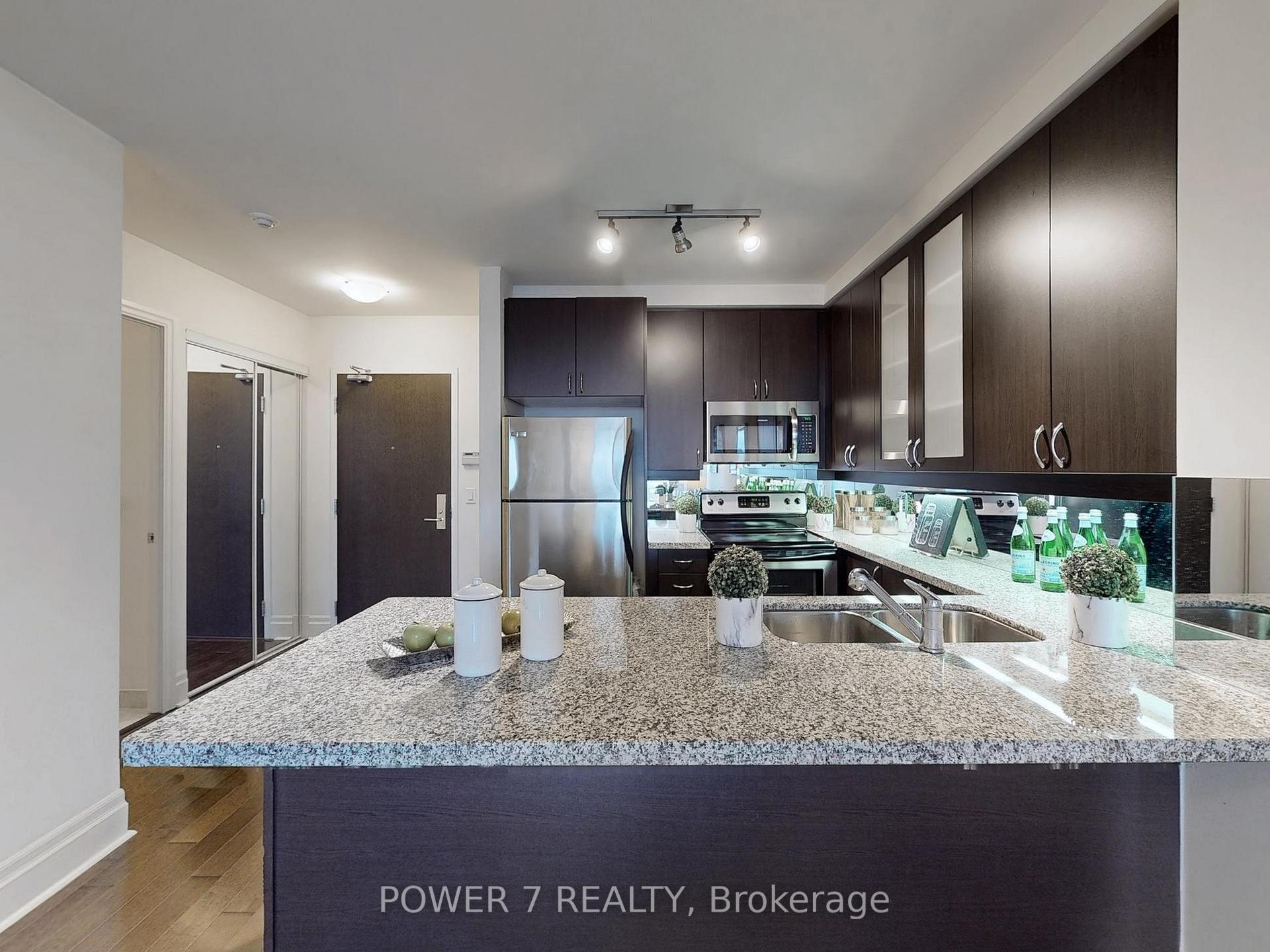 Photo 5 of Unit 903, 1 Upper Duke Crescent, Markham, Unionville — HOMEH