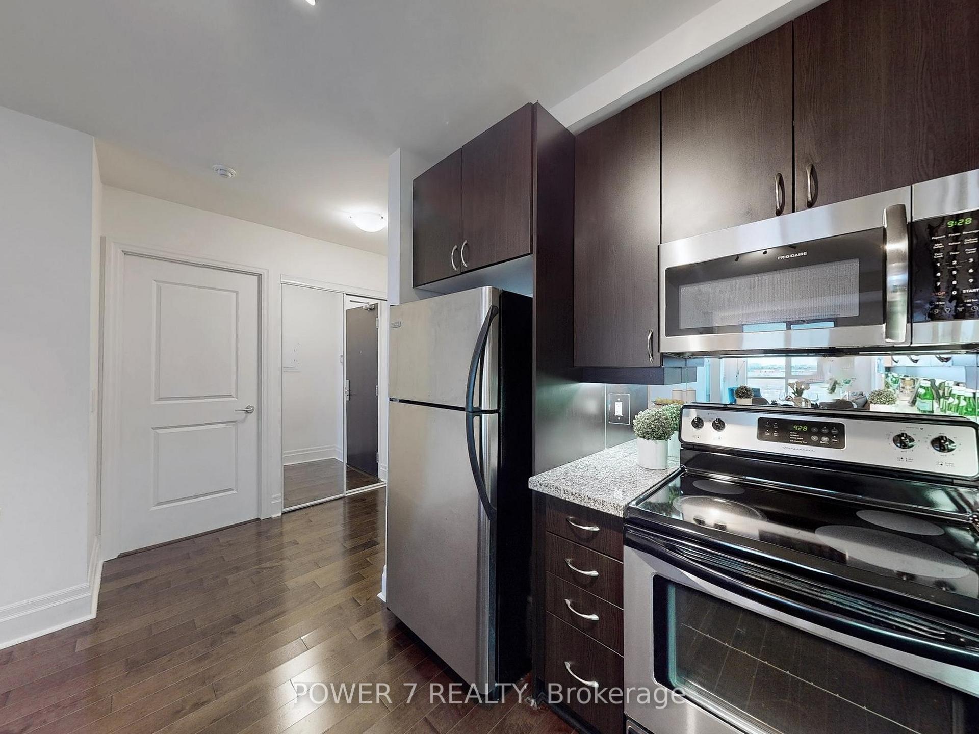 Photo 8 of Unit 903, 1 Upper Duke Crescent, Markham, Unionville — HOMEH
