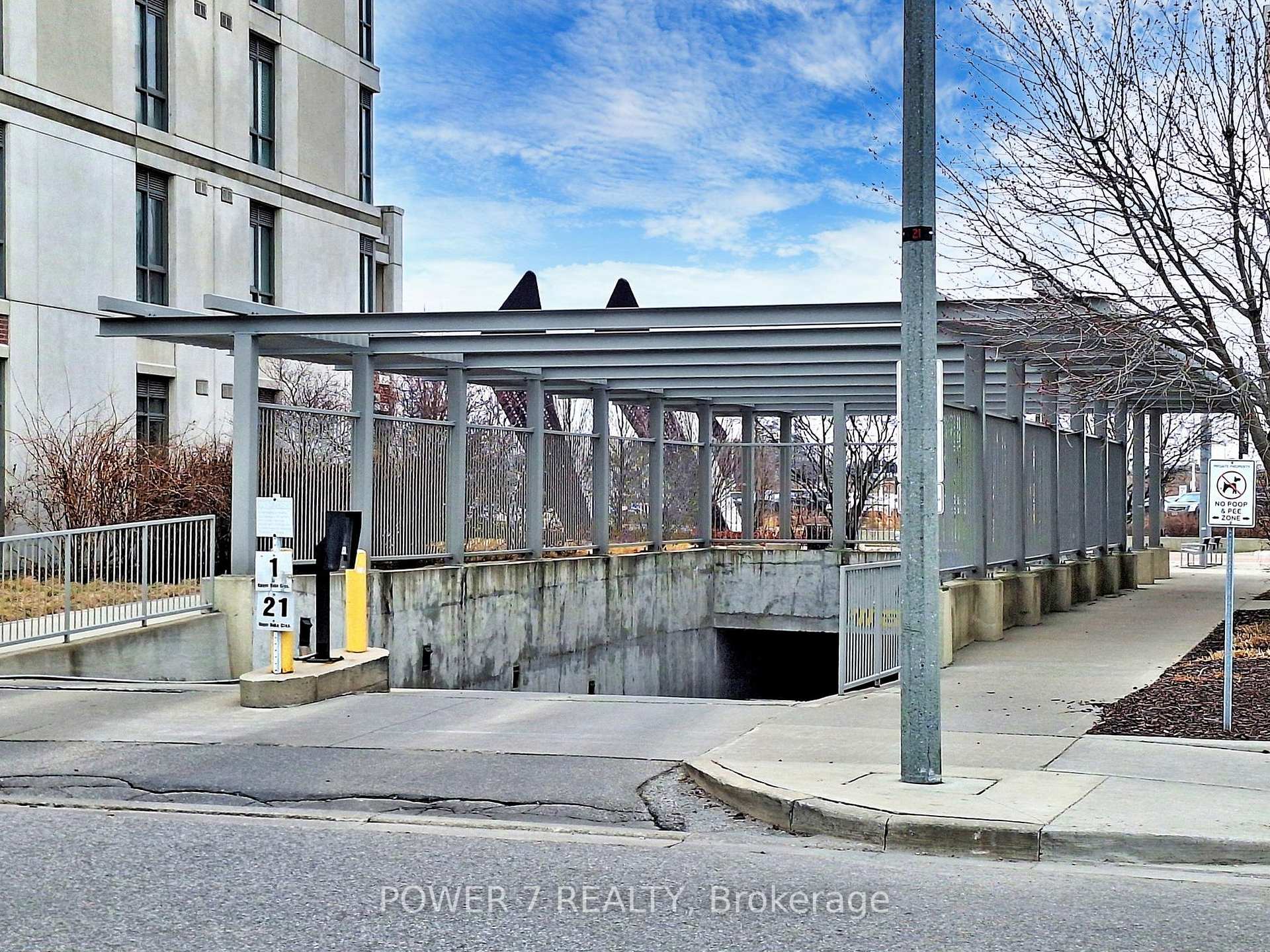 Photo 33 of Unit 903, 1 Upper Duke Crescent, Markham, Unionville — HOMEH