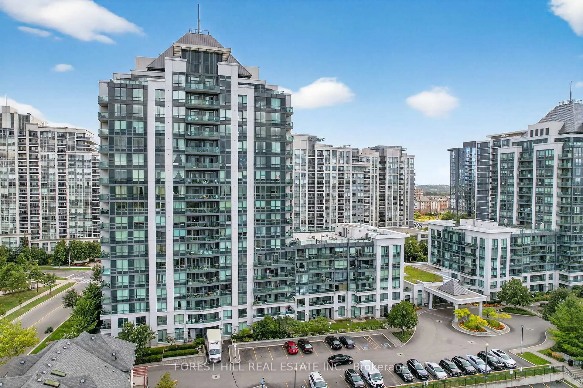 Front of Unit 414, 20 North Park Road
