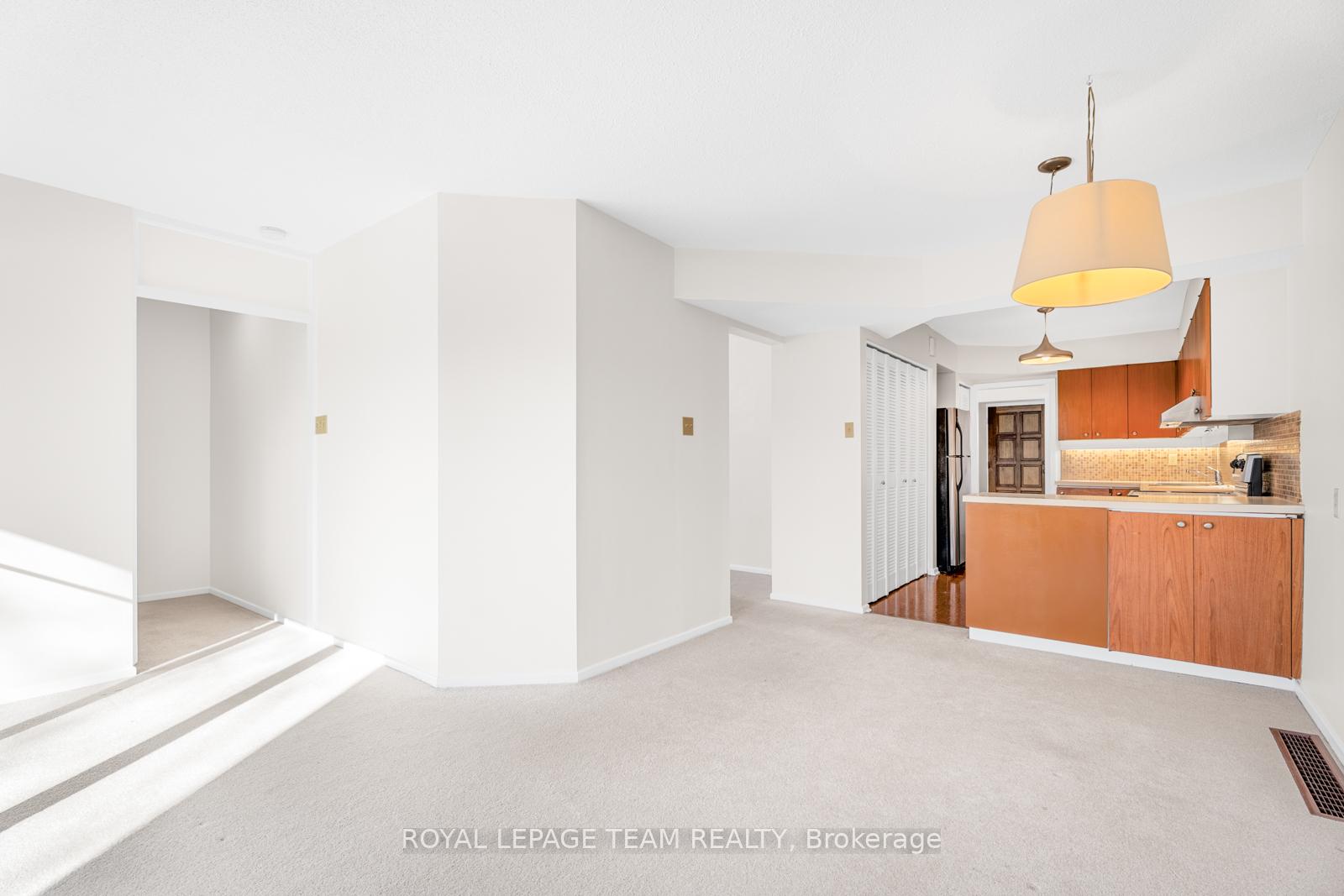 Photo 12 of 40 Belvedere Crescent, Ottawa, Lindenlea — HOMEH