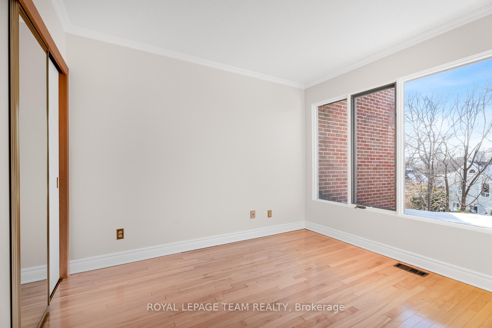 Photo 22 of 40 Belvedere Crescent, Ottawa, Lindenlea — HOMEH