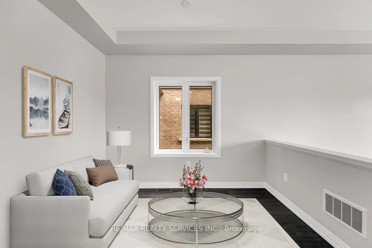Photo 7 of 76 Hitchman Street, Brant, Paris — HOMEH