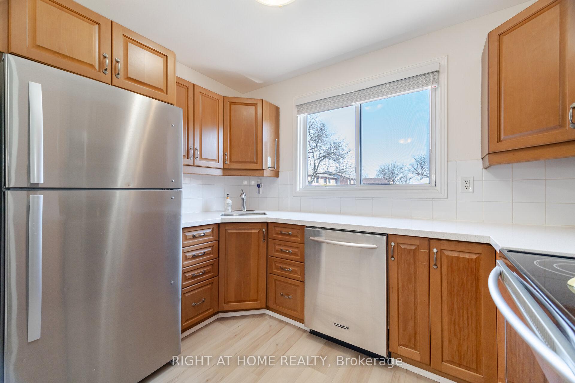 Photo 6 of Unit 31, 250 Magnolia Drive, Hamilton, Fessenden — HOMEH