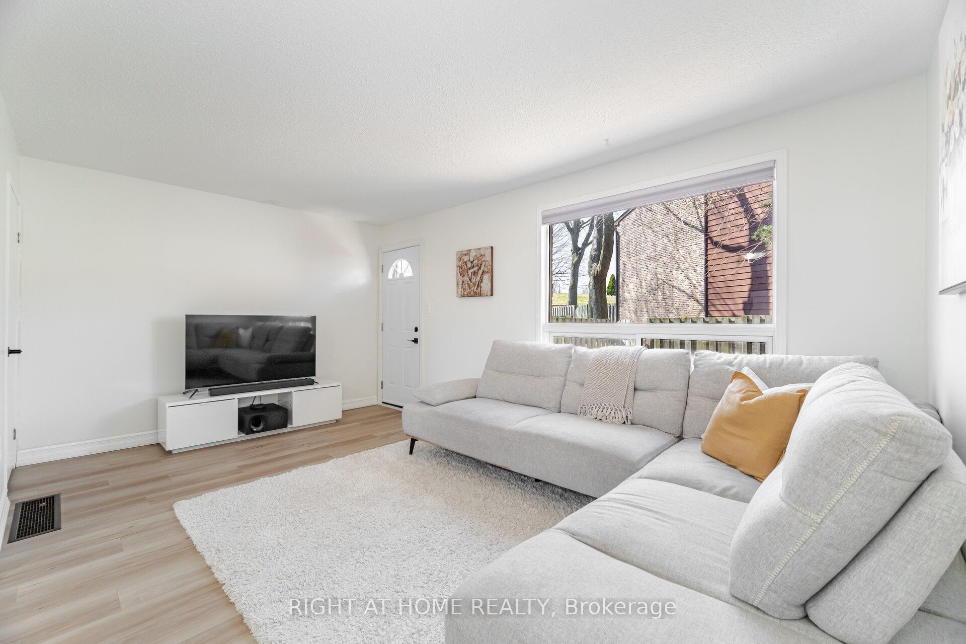 Photo 8 of Unit 31, 250 Magnolia Drive, Hamilton, Fessenden — HOMEH