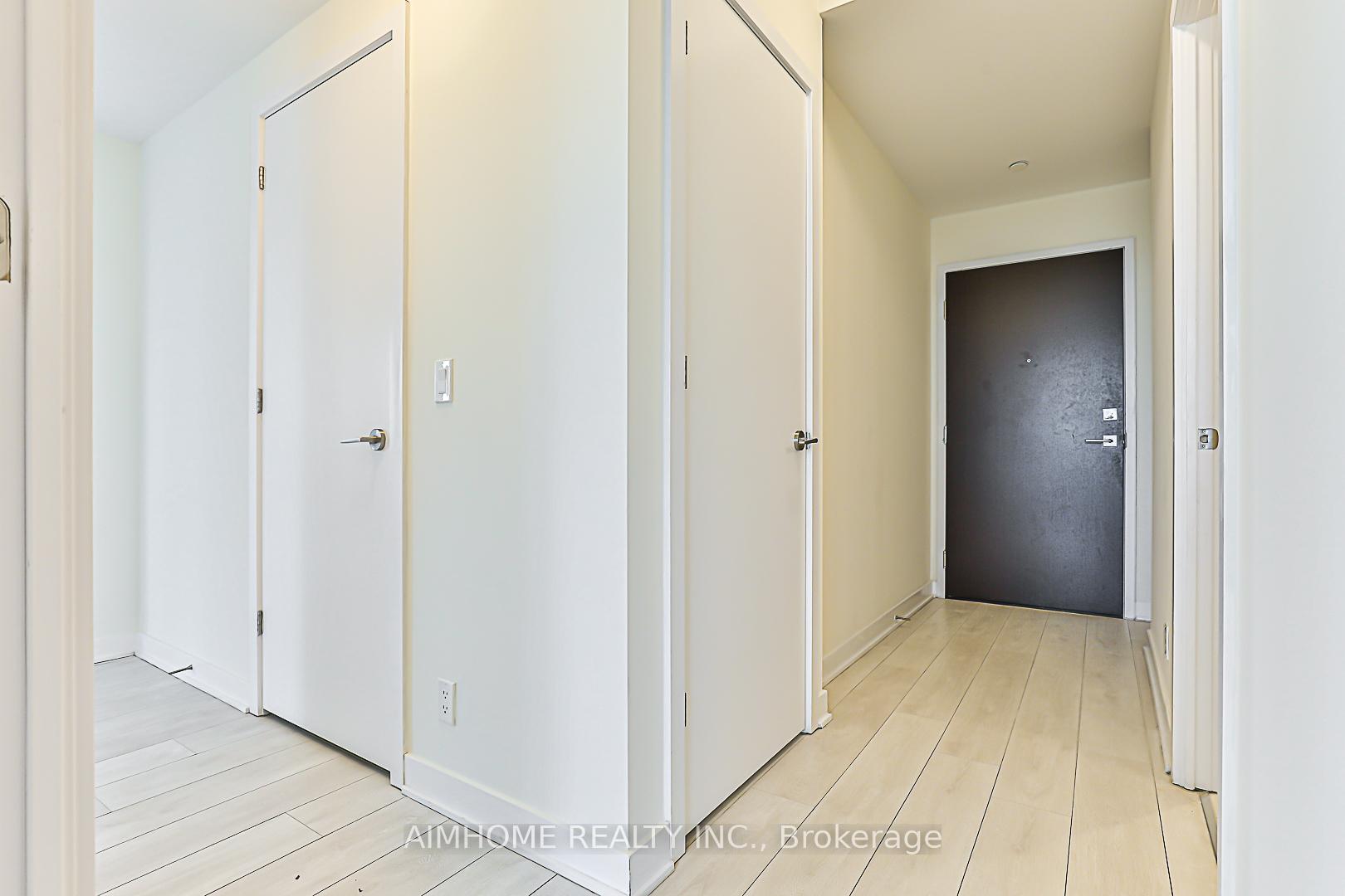 Photo 7 of Unit 2302, 2221 Yonge Street, Toronto, Mount Pleasant West — HOMEH