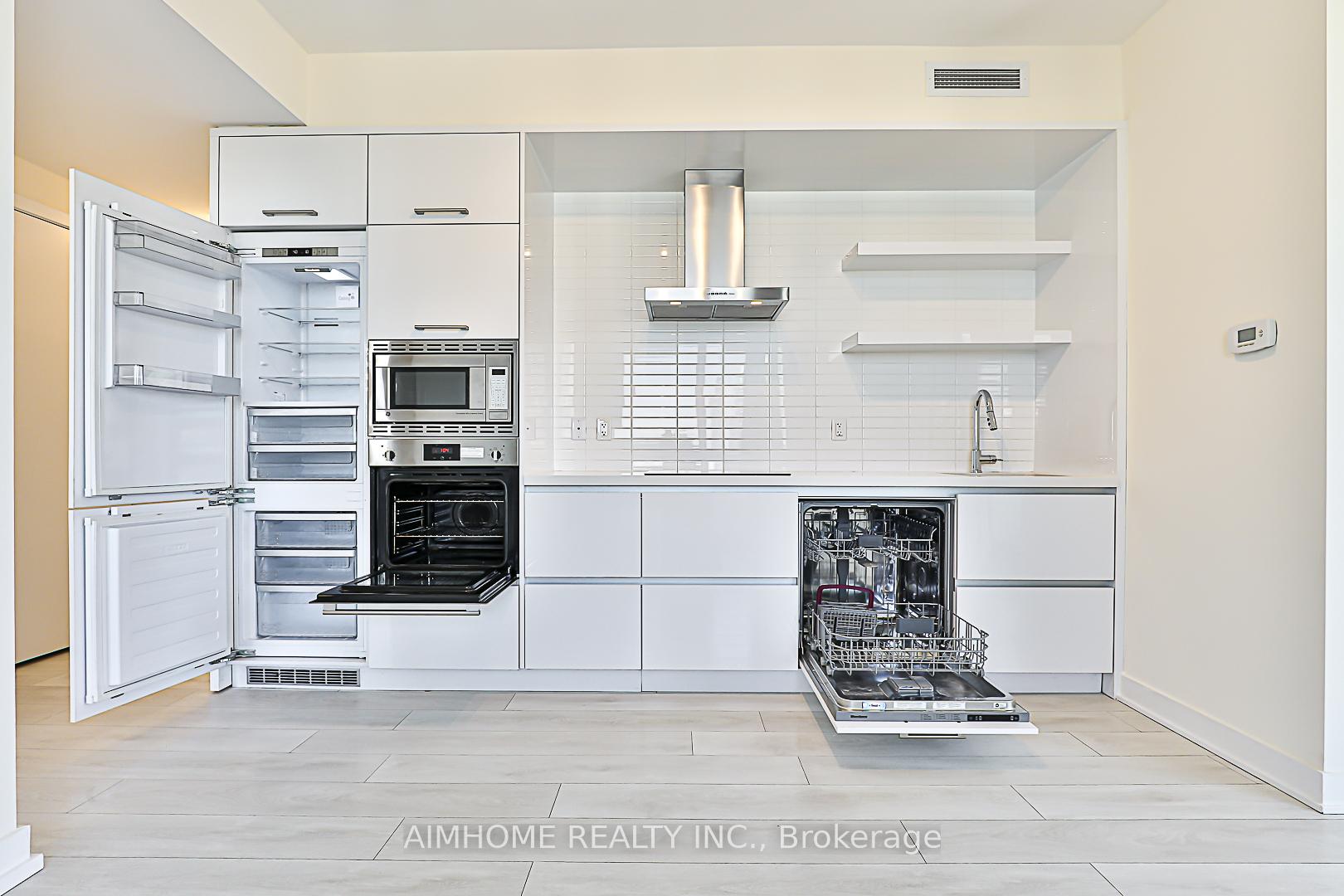 Photo 9 of Unit 2302, 2221 Yonge Street, Toronto, Mount Pleasant West — HOMEH