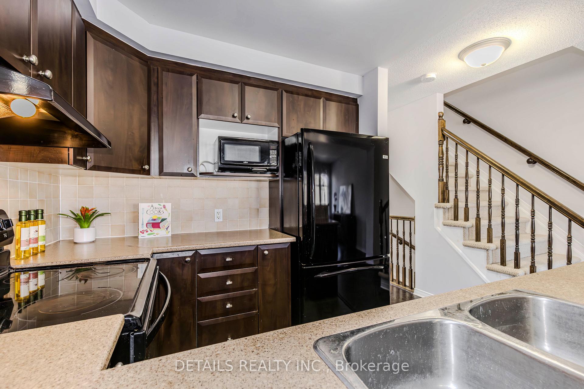Photo 9 of 249 Keltie Pvt, Ottawa, Barrhaven - Longfields — HOMEH
