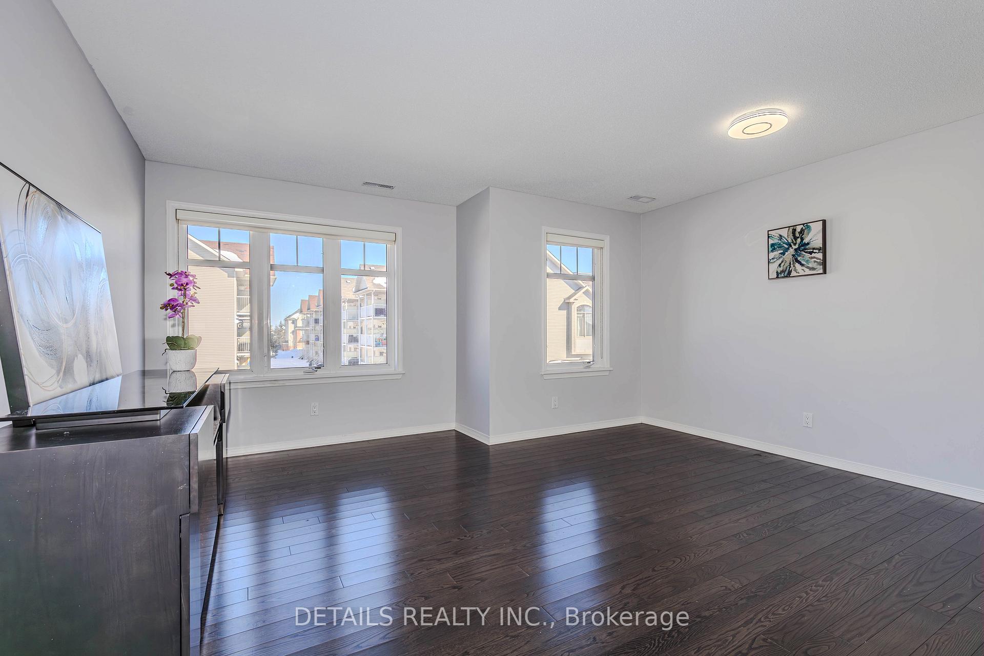 Photo 10 of 249 Keltie Pvt, Ottawa, Barrhaven - Longfields — HOMEH