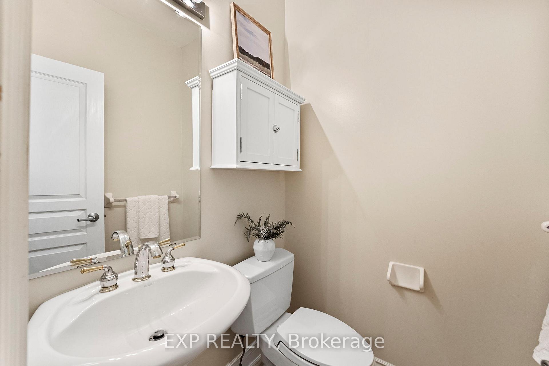Photo 18 of 54 Stonecliffe Crescent, Aurora, Aurora Estates — HOMEH