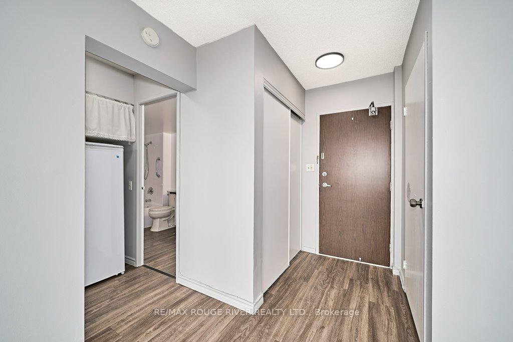 Photo 3 of Unit 525, 50 Richmond Street E, Oshawa, O'Neill — HOMEH
