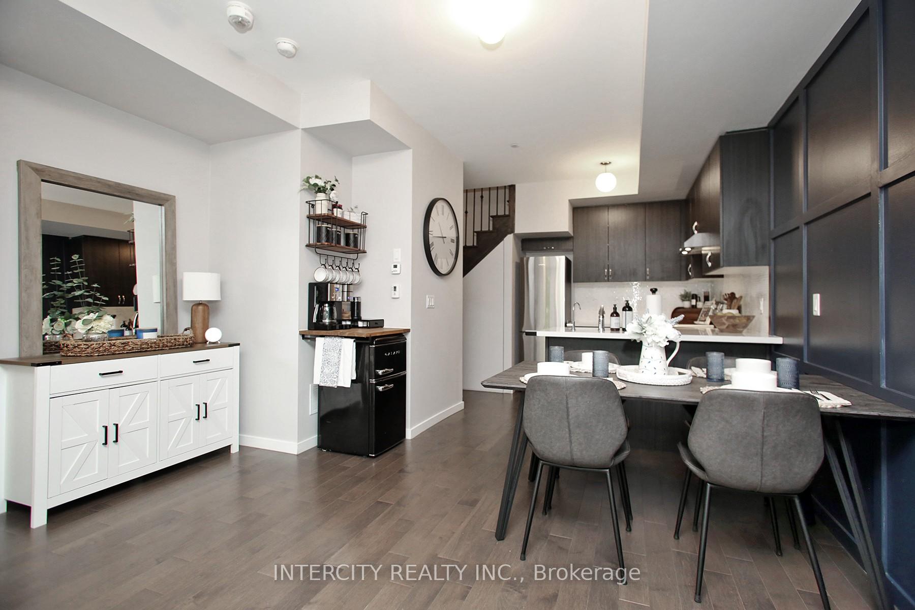Photo 4 of Unit 45, 300 Alex Gardner Circle, Aurora, Aurora Heights — HOMEH