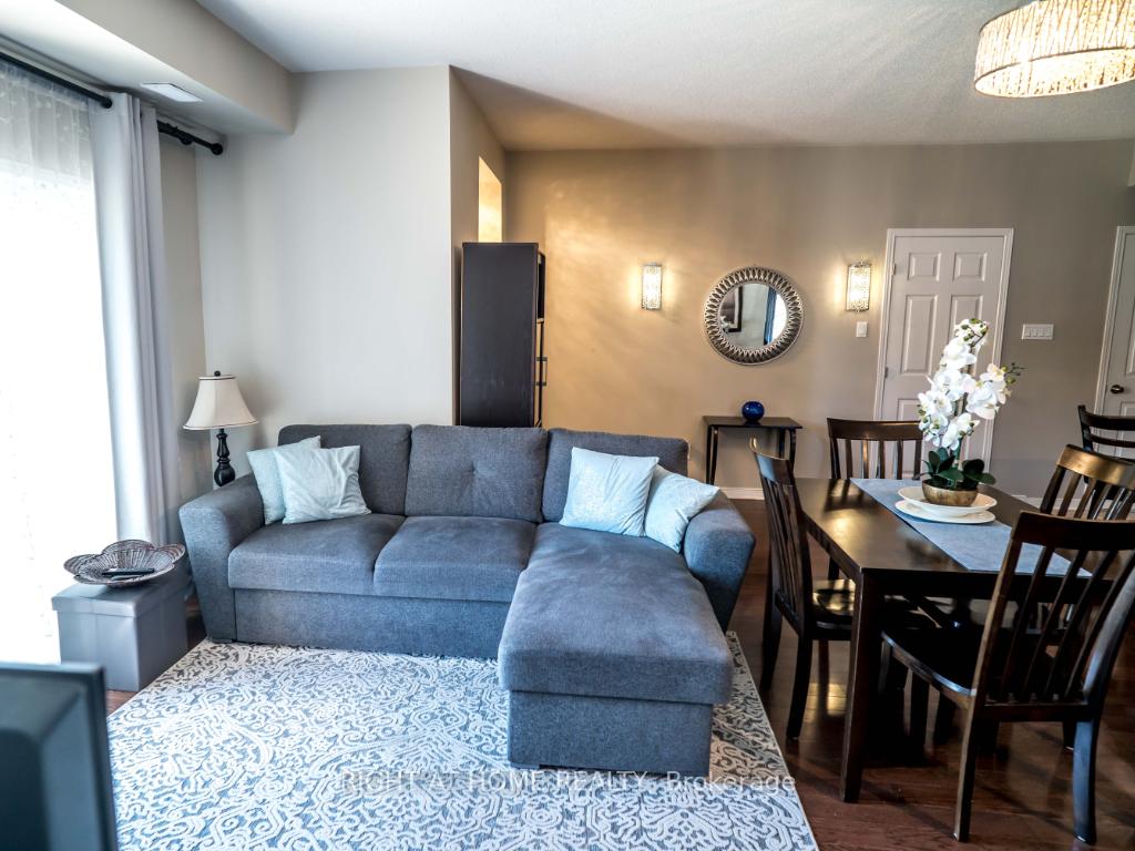 Photo 5 of 68 Sternes Private, Ottawa, Springridge/East Village — HOMEH