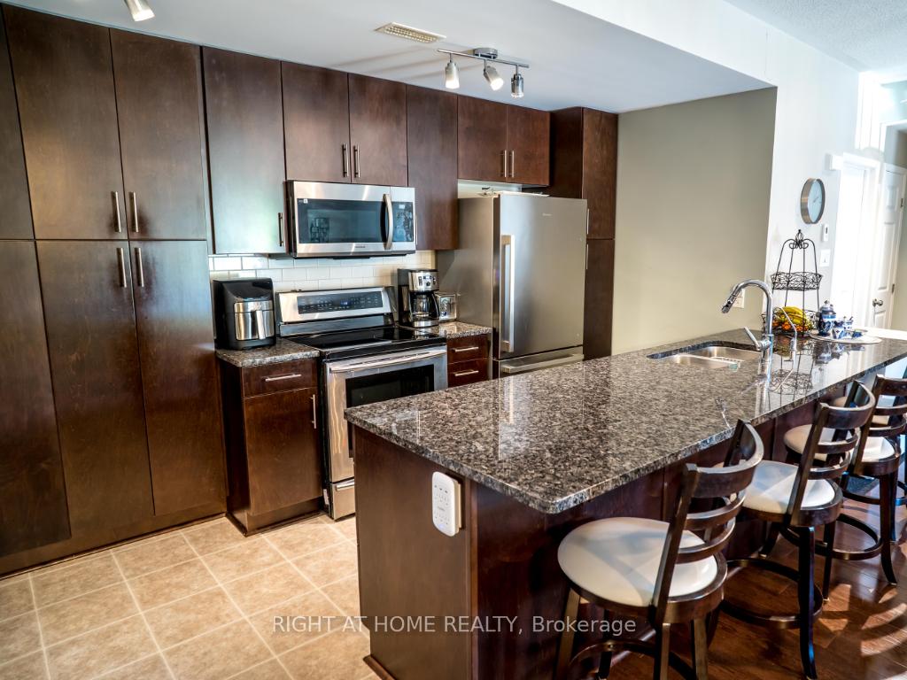 Photo 6 of 68 Sternes Private, Ottawa, Springridge/East Village — HOMEH