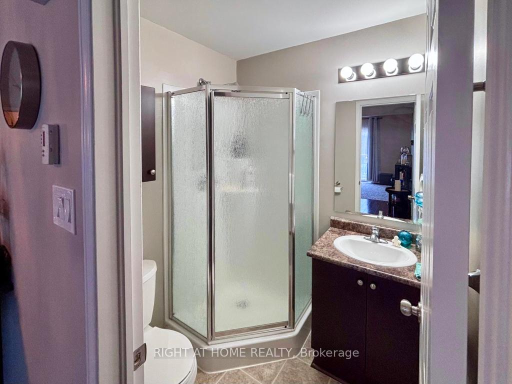 Photo 9 of 68 Sternes Private, Ottawa, Springridge/East Village — HOMEH