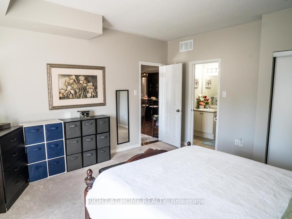 Photo 11 of 68 Sternes Private, Ottawa, Springridge/East Village — HOMEH