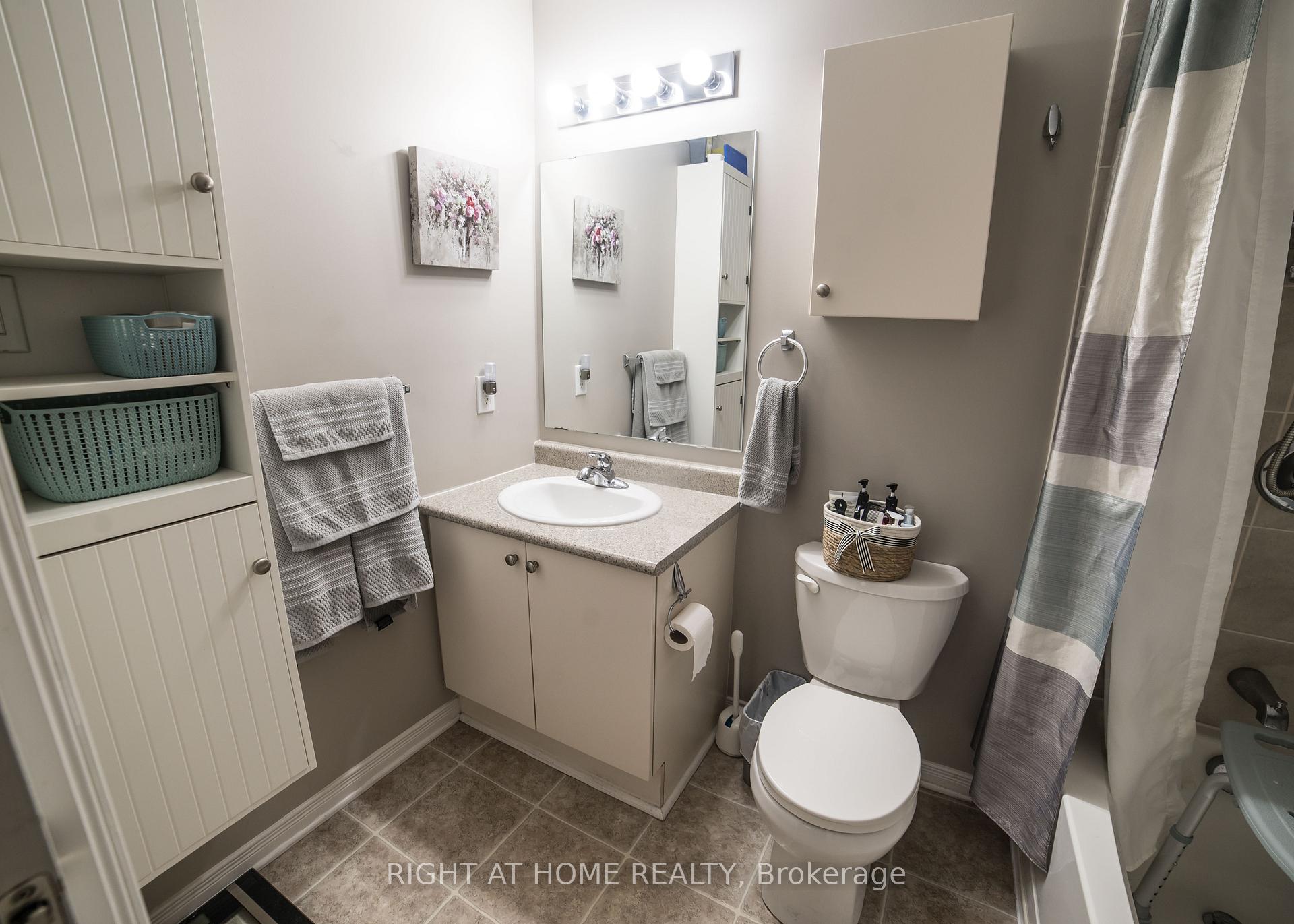 Photo 12 of 68 Sternes Private, Ottawa, Springridge/East Village — HOMEH