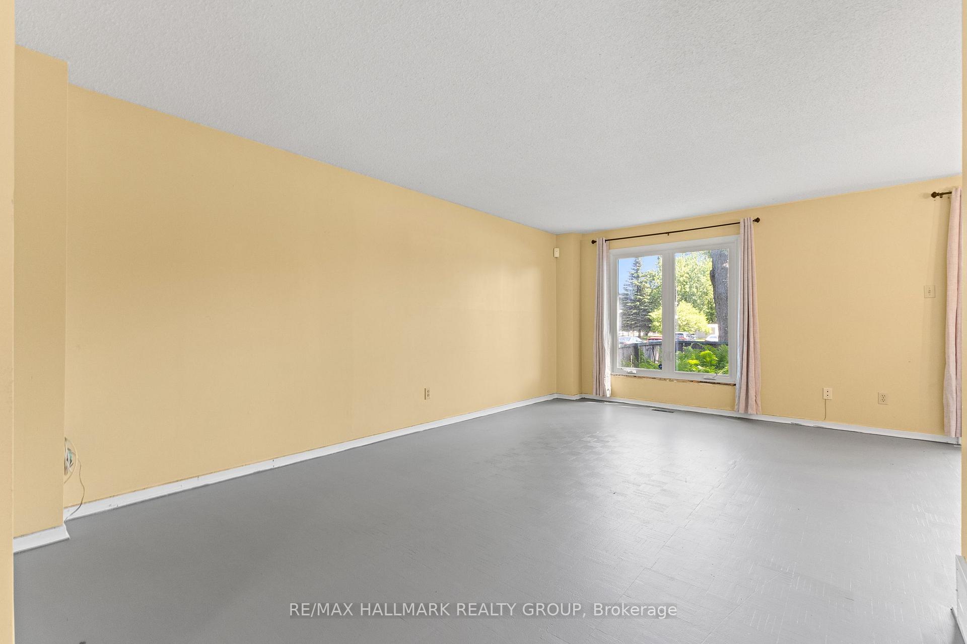 Photo 6 of 55 River Garden Private, Ottawa, Mooneys Bay/Riverside Park — HOMEH