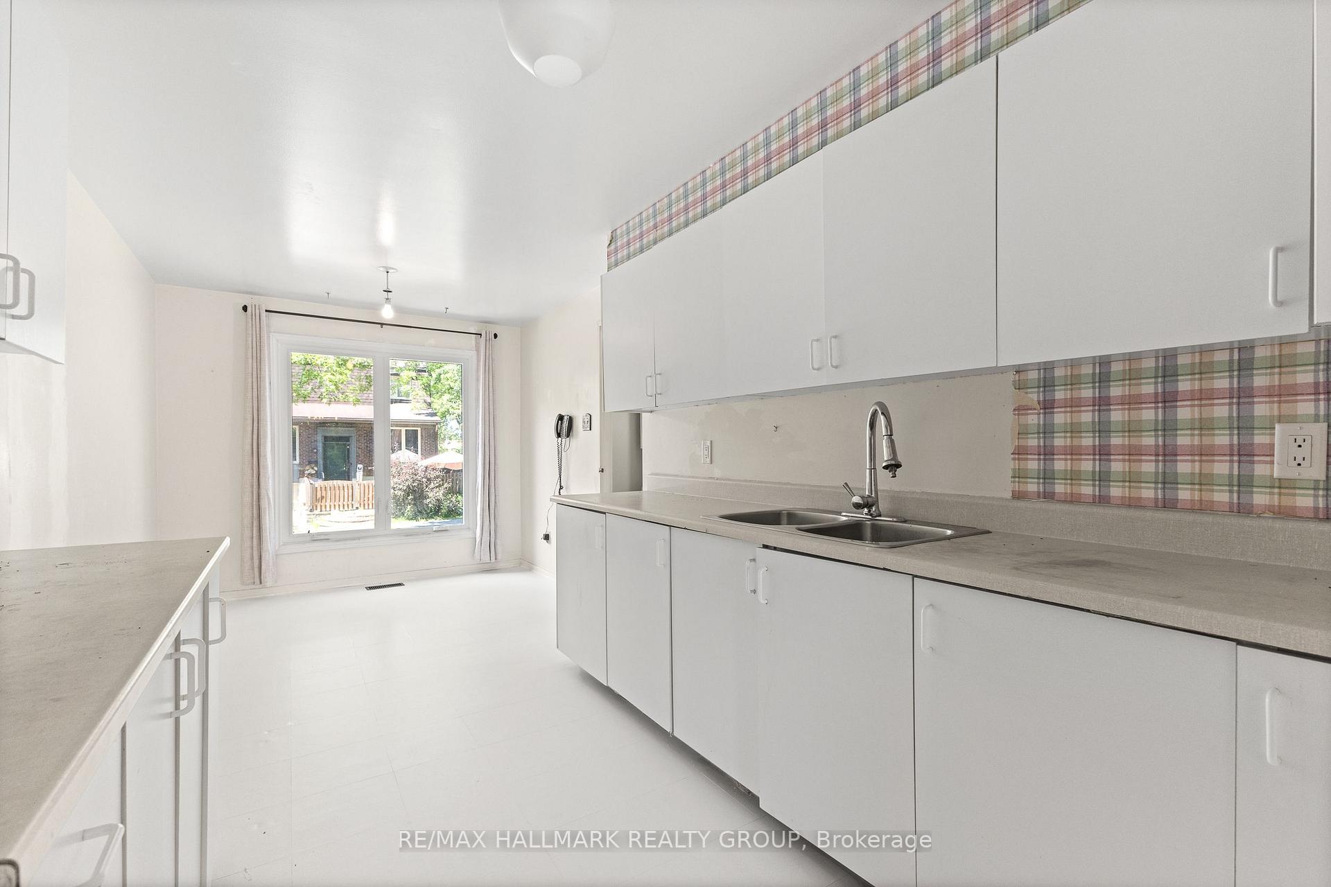 Photo 13 of 55 River Garden Private, Ottawa, Mooneys Bay/Riverside Park — HOMEH