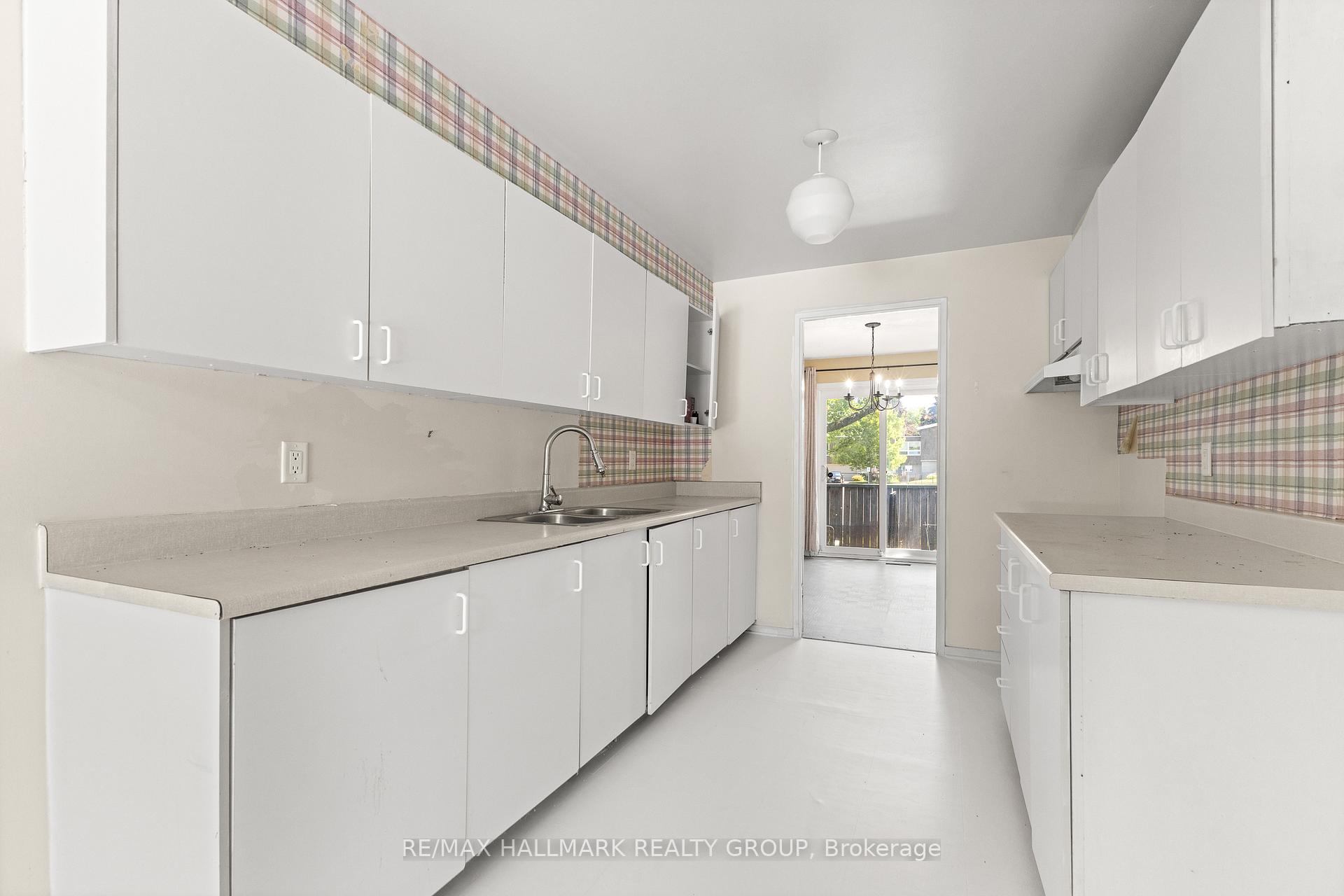 Photo 15 of 55 River Garden Private, Ottawa, Mooneys Bay/Riverside Park — HOMEH