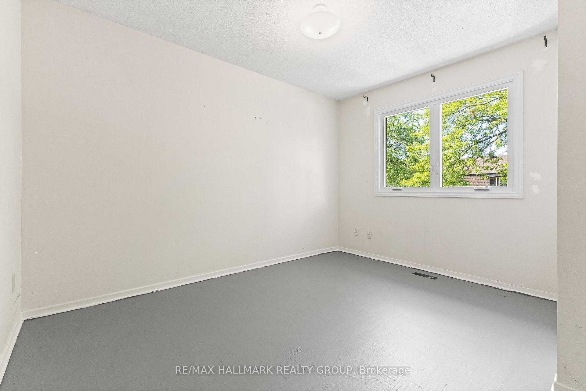 Photo 20 of 55 River Garden Private, Ottawa, Mooneys Bay/Riverside Park — HOMEH