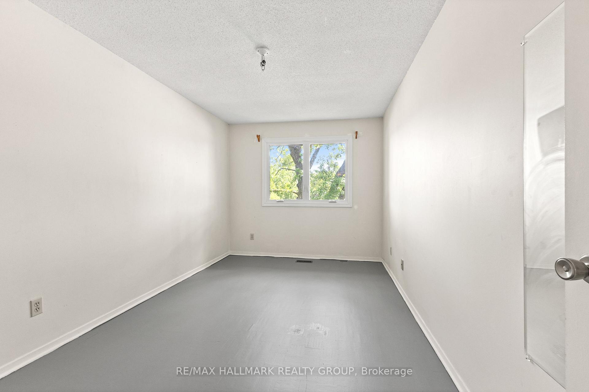 Photo 26 of 55 River Garden Private, Ottawa, Mooneys Bay/Riverside Park — HOMEH
