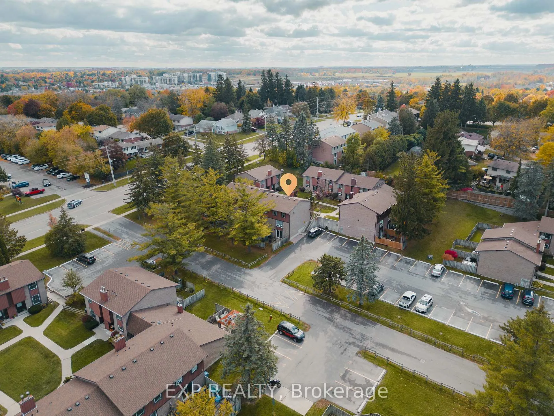 Photo 3 of Unit 69, 539 Willow Road, Guelph, Willow West/Sugarbush/West Acres — HOMEH