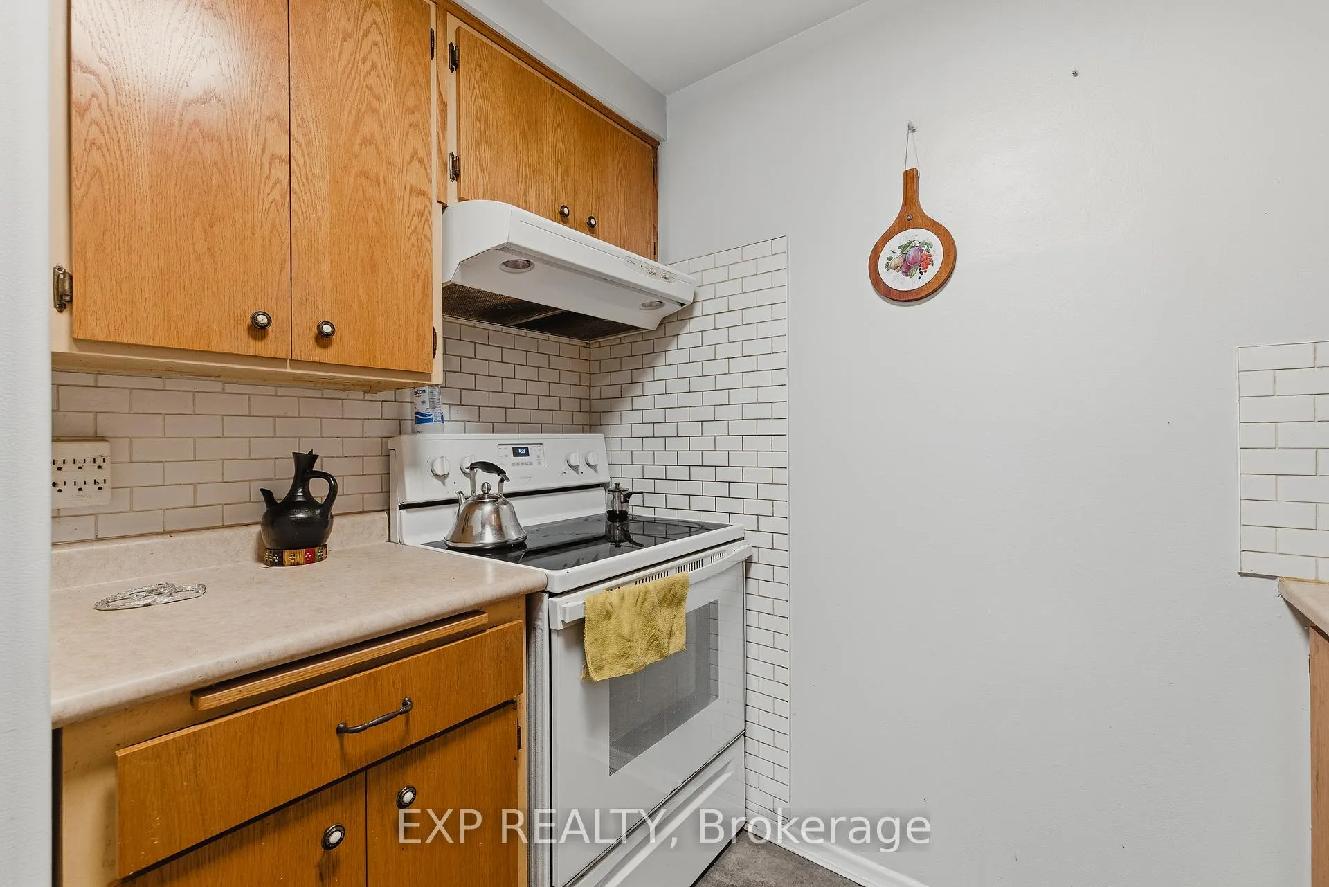 Photo 7 of Unit 69, 539 Willow Road, Guelph, Willow West/Sugarbush/West Acres — HOMEH