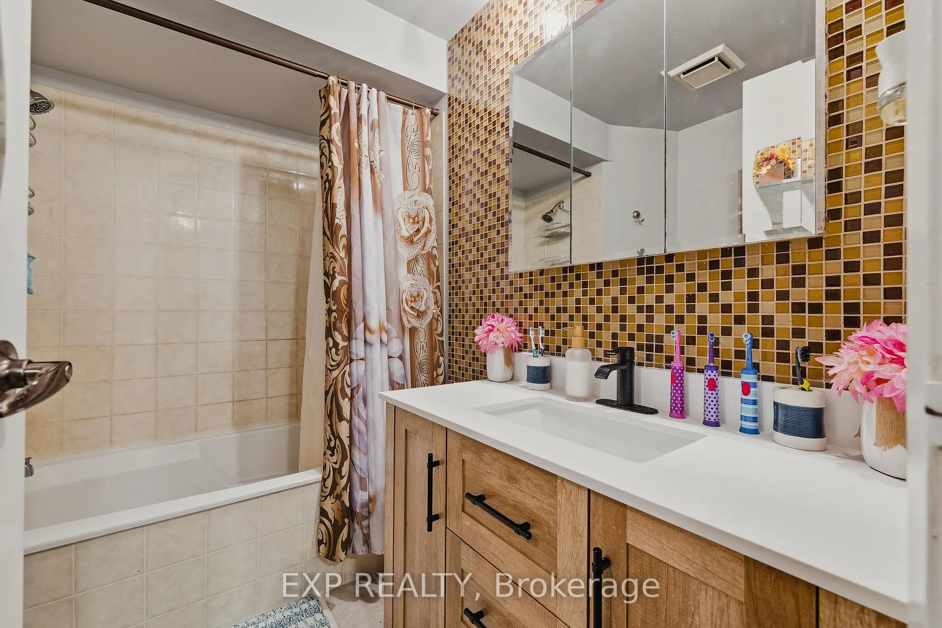 Photo 11 of Unit 69, 539 Willow Road, Guelph, Willow West/Sugarbush/West Acres — HOMEH