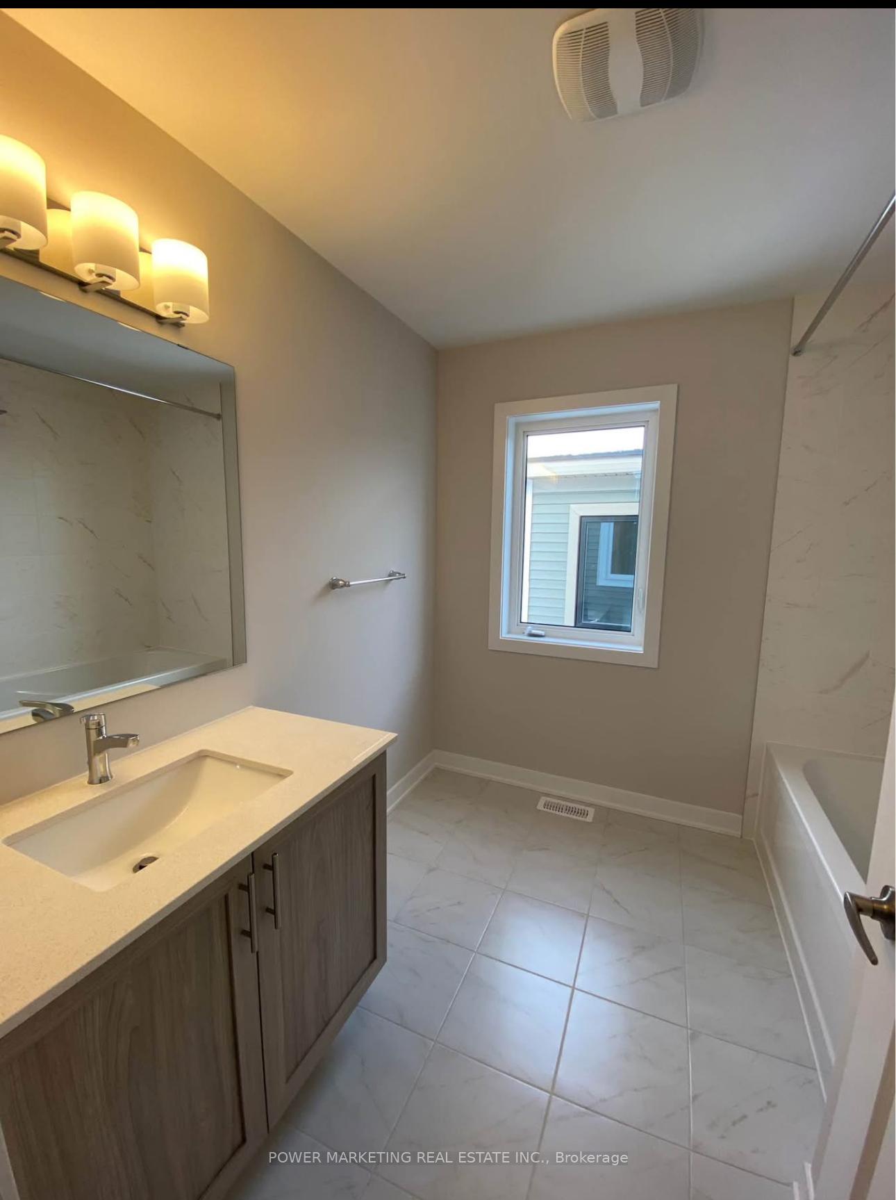 Photo 8 of Unit A, 264 Appalachian Circle, Ottawa, Barrhaven - Half Moon Bay — HOMEH