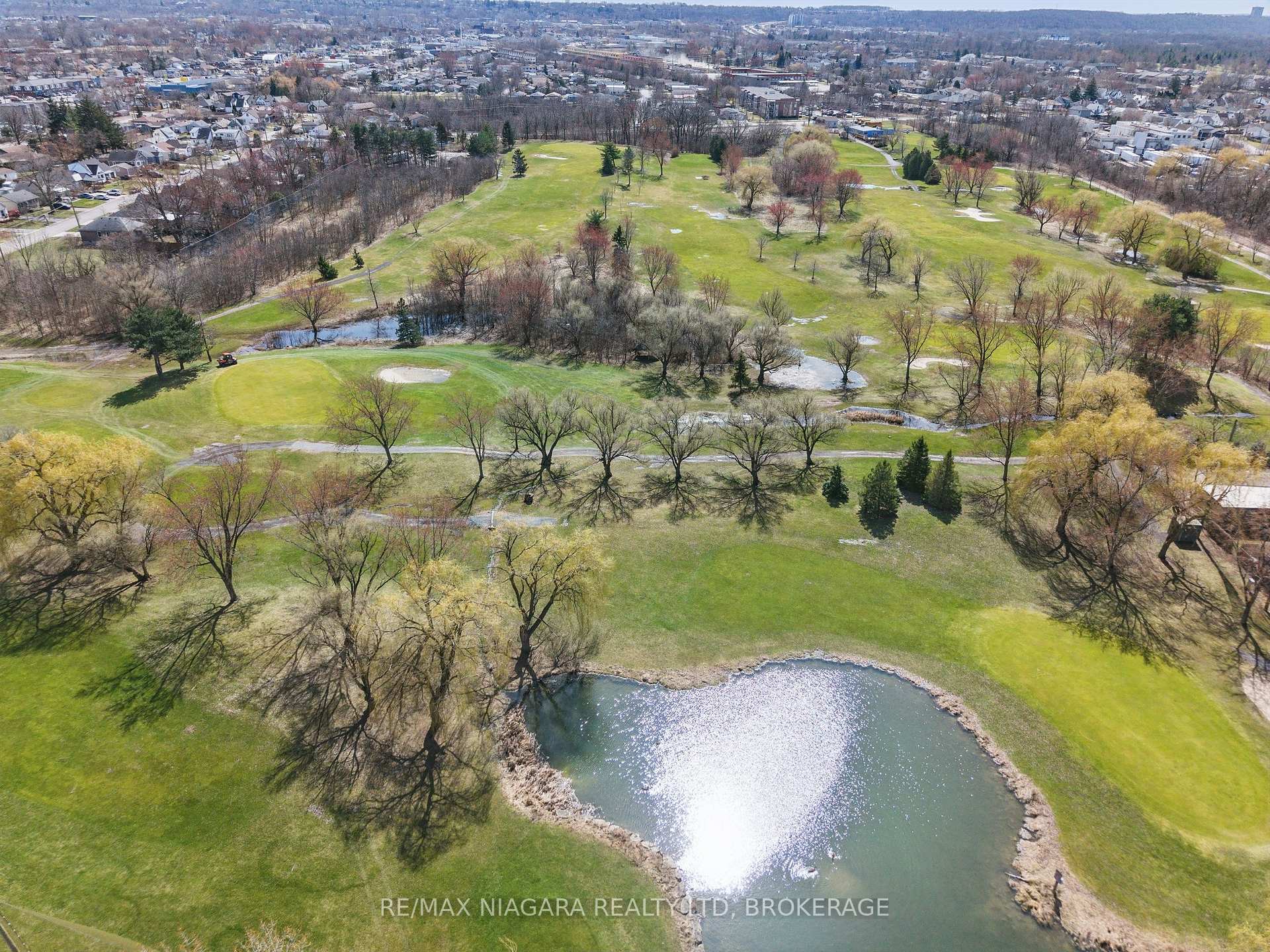 Photo 9 of Unit 18, 308 Queenston Street, St. Catharines, Oakdale — HOMEH