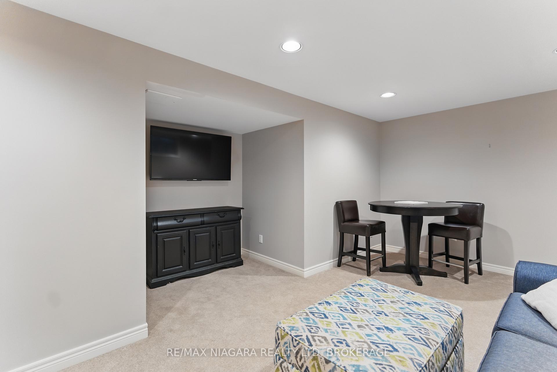 Photo 49 of Unit 18, 308 Queenston Street, St. Catharines, Oakdale — HOMEH